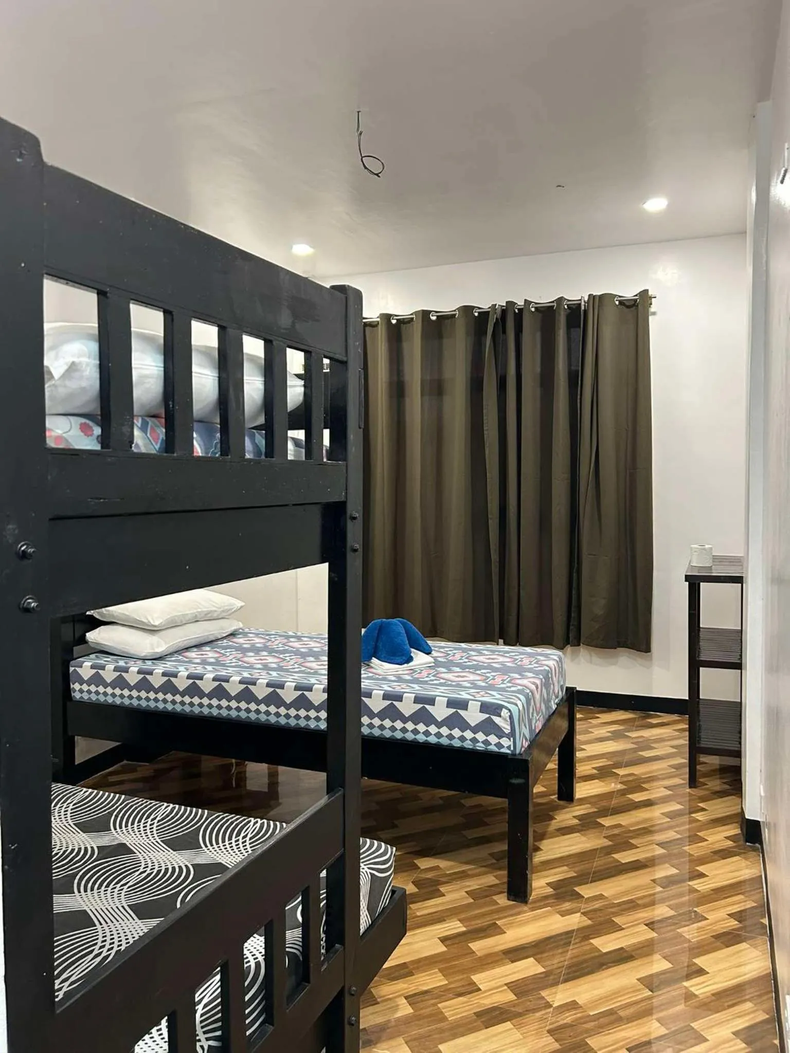 Photo of the whole room, Bed in Seaslugs Travellers Inn