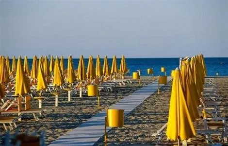 Beach in Residence Doral