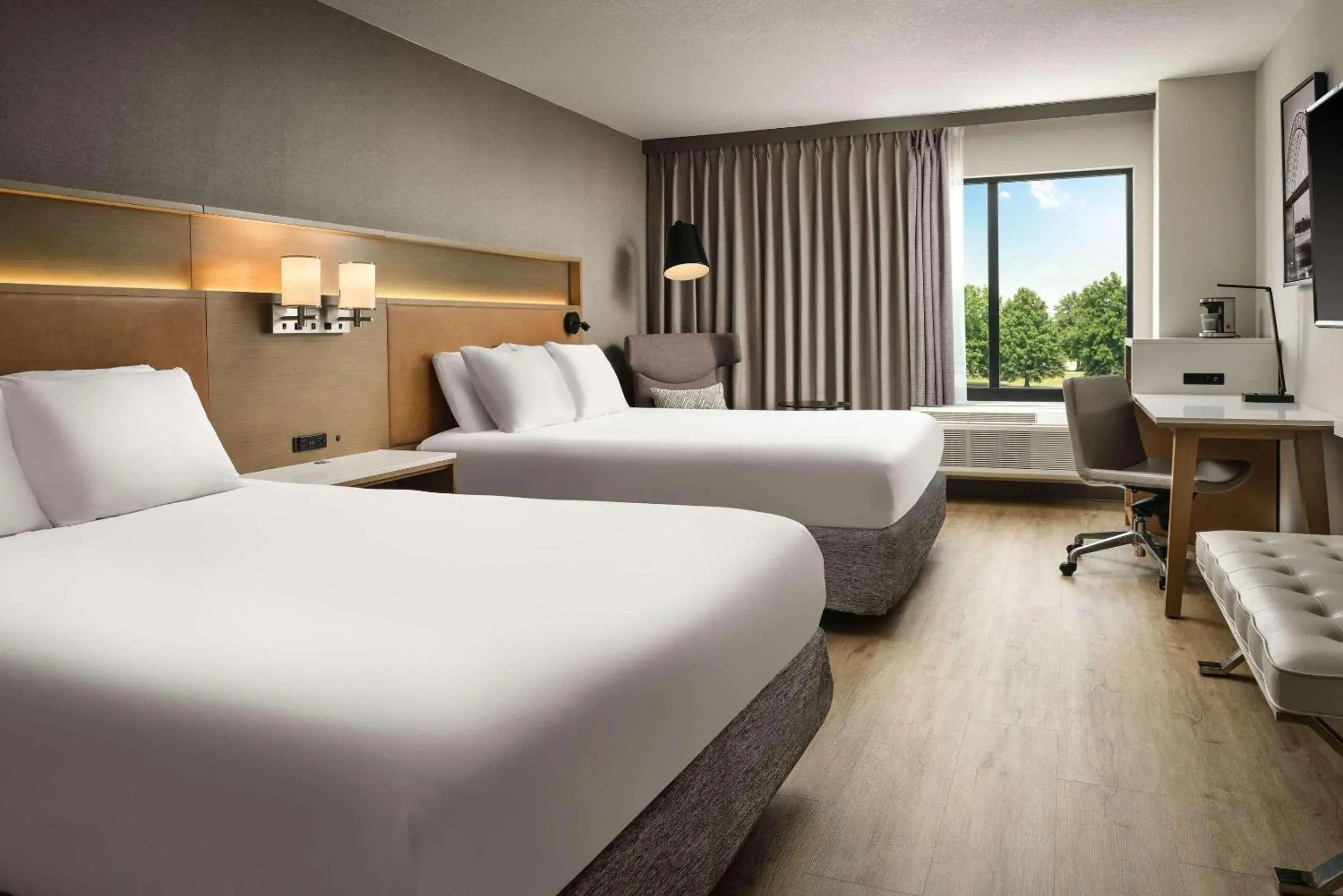 Bedroom, Bed in Radisson Hotel West Memphis Bedroom, Bed in Radisson Hotel West Memphis