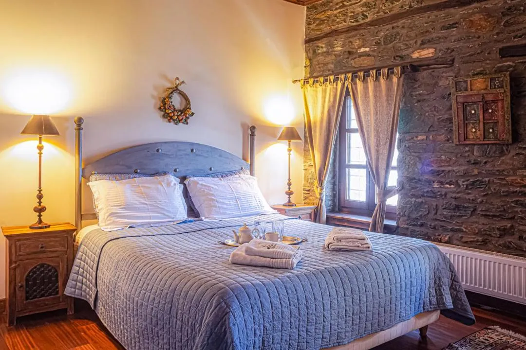 View (from property/room), Bed in Palio Eleotrivio Guesthouse