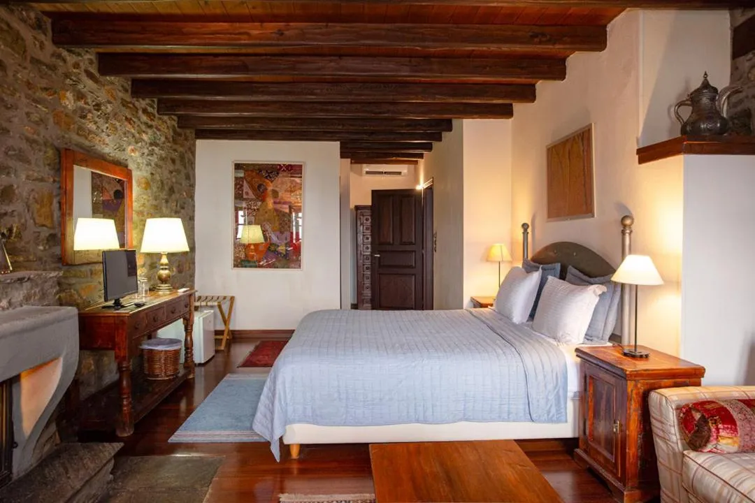 View (from property/room), Bed in Palio Eleotrivio Guesthouse