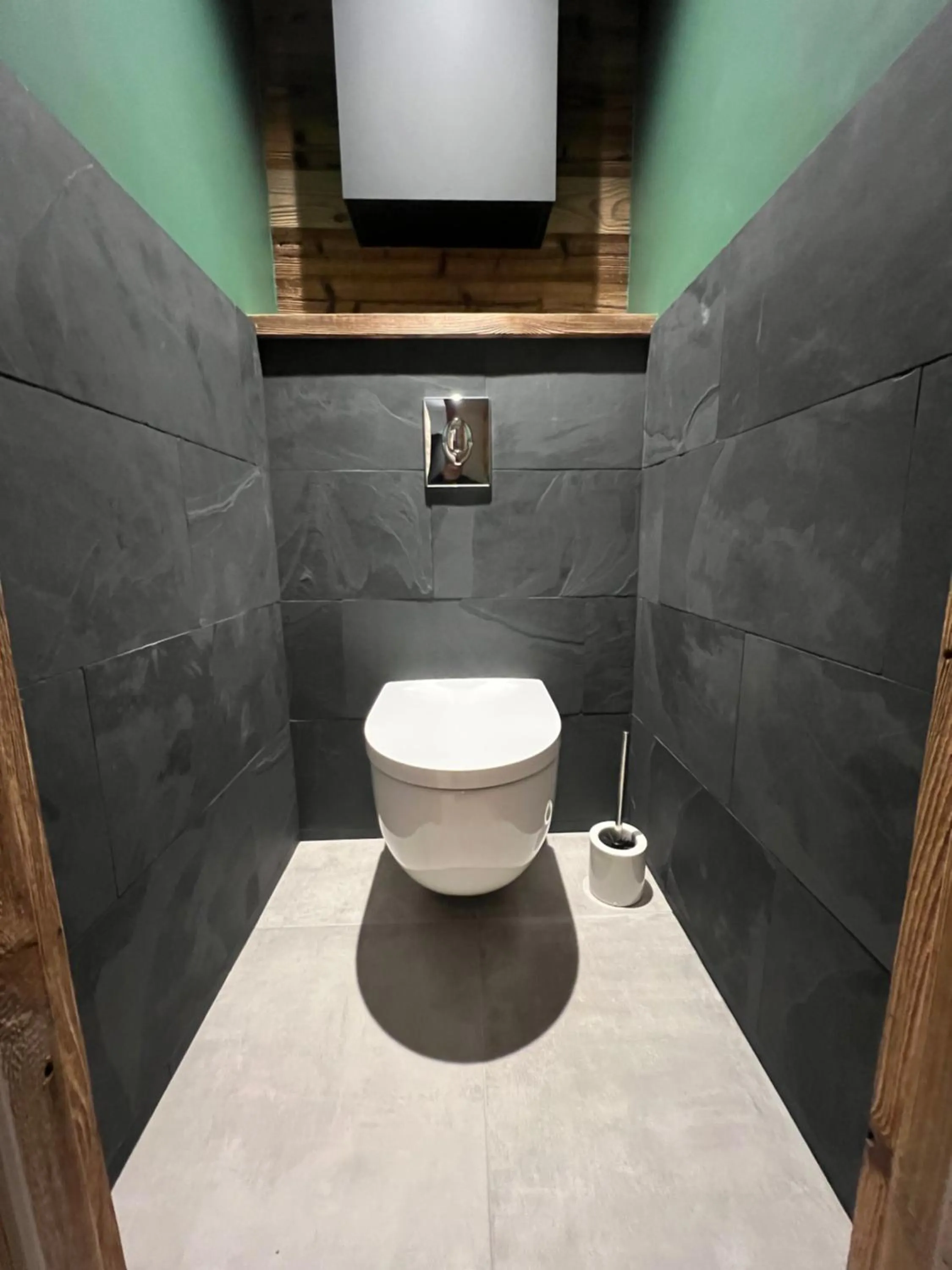 Toilet in Gite Roche Des Ducs avec Piscine toute l'année, Spa, Sauna, Hammam