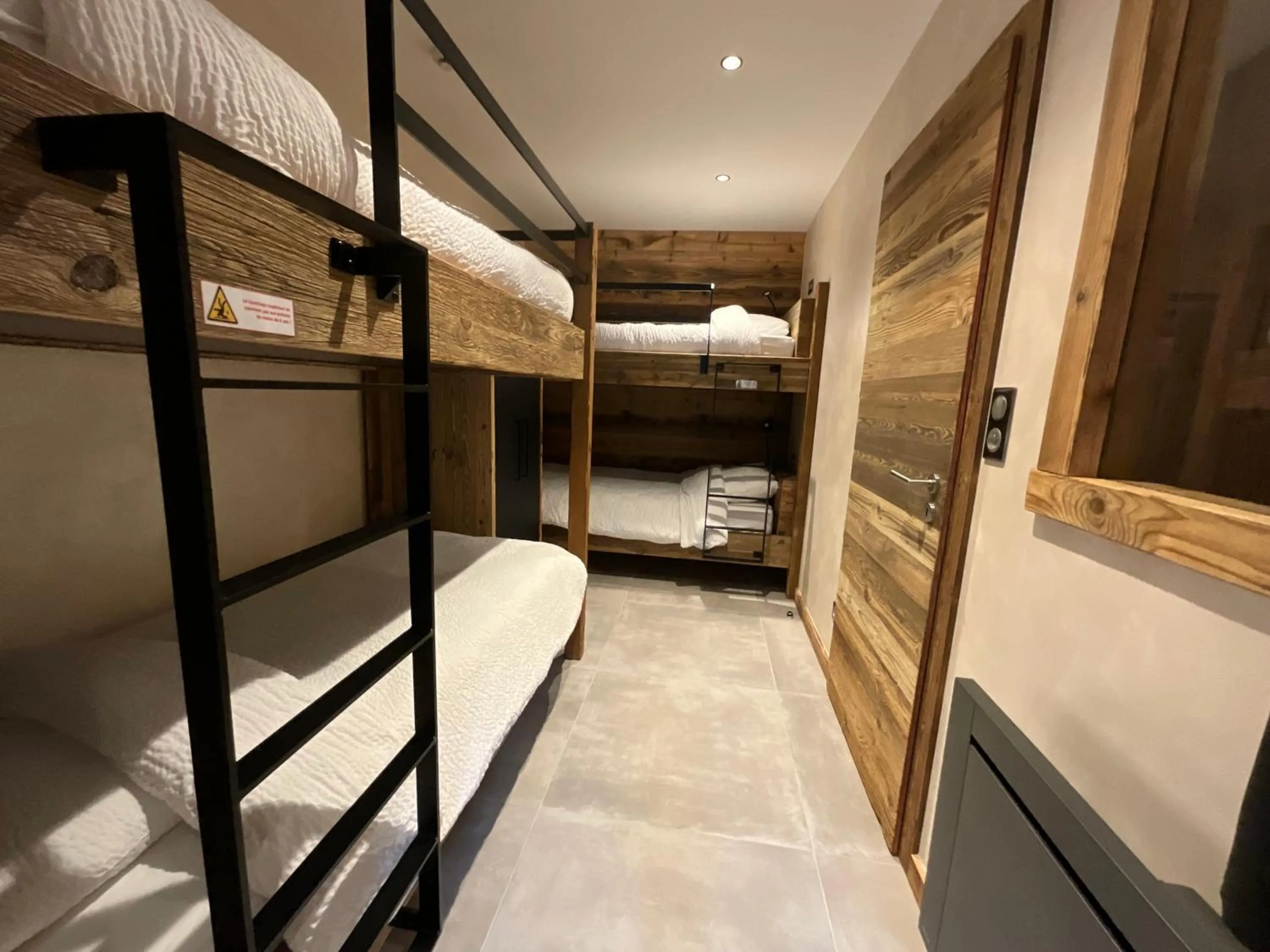 Bedroom, Bed in Gite Roche Des Ducs avec Piscine toute l'année, Spa, Sauna, Hammam