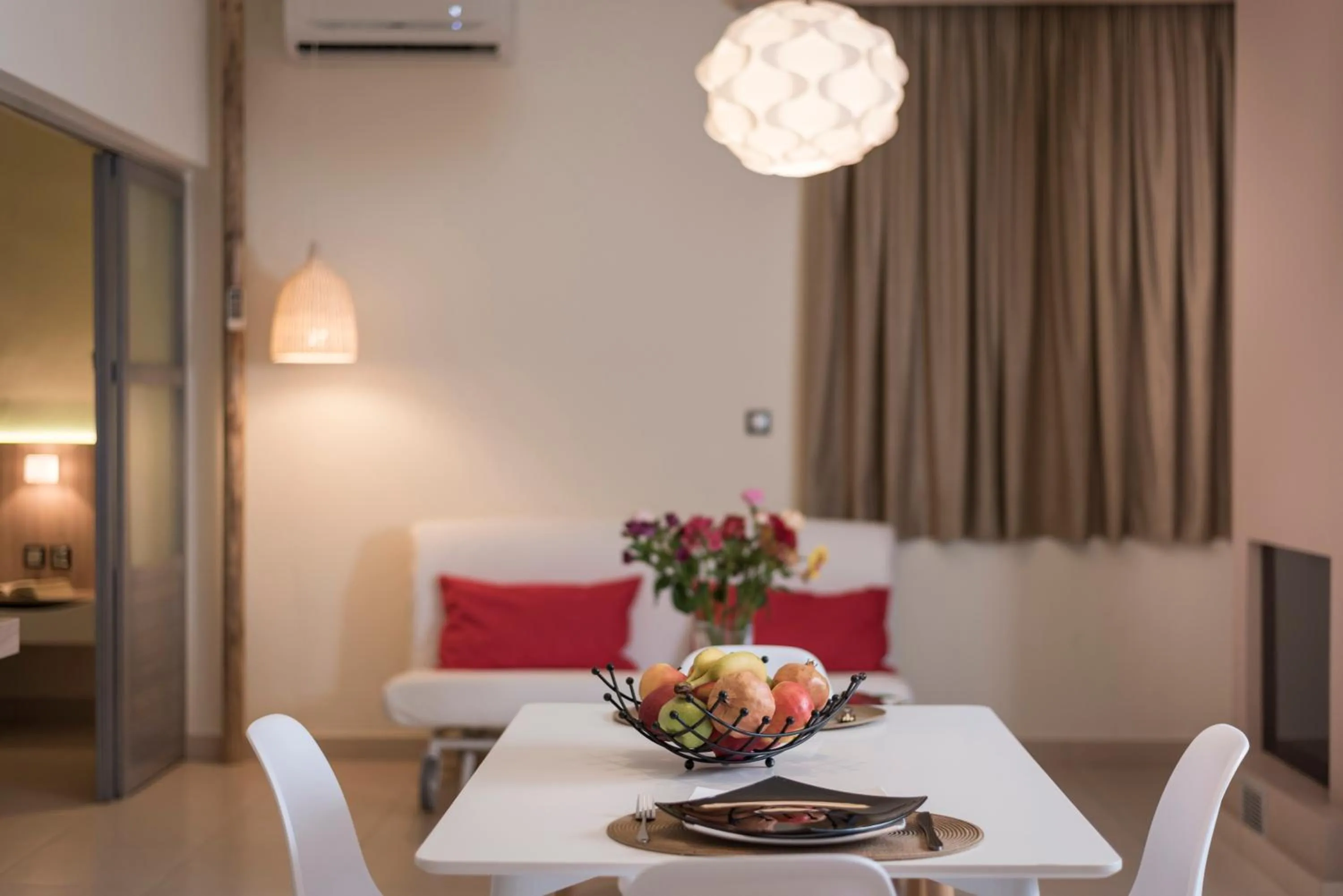 Dining area in Sea & City Apartments