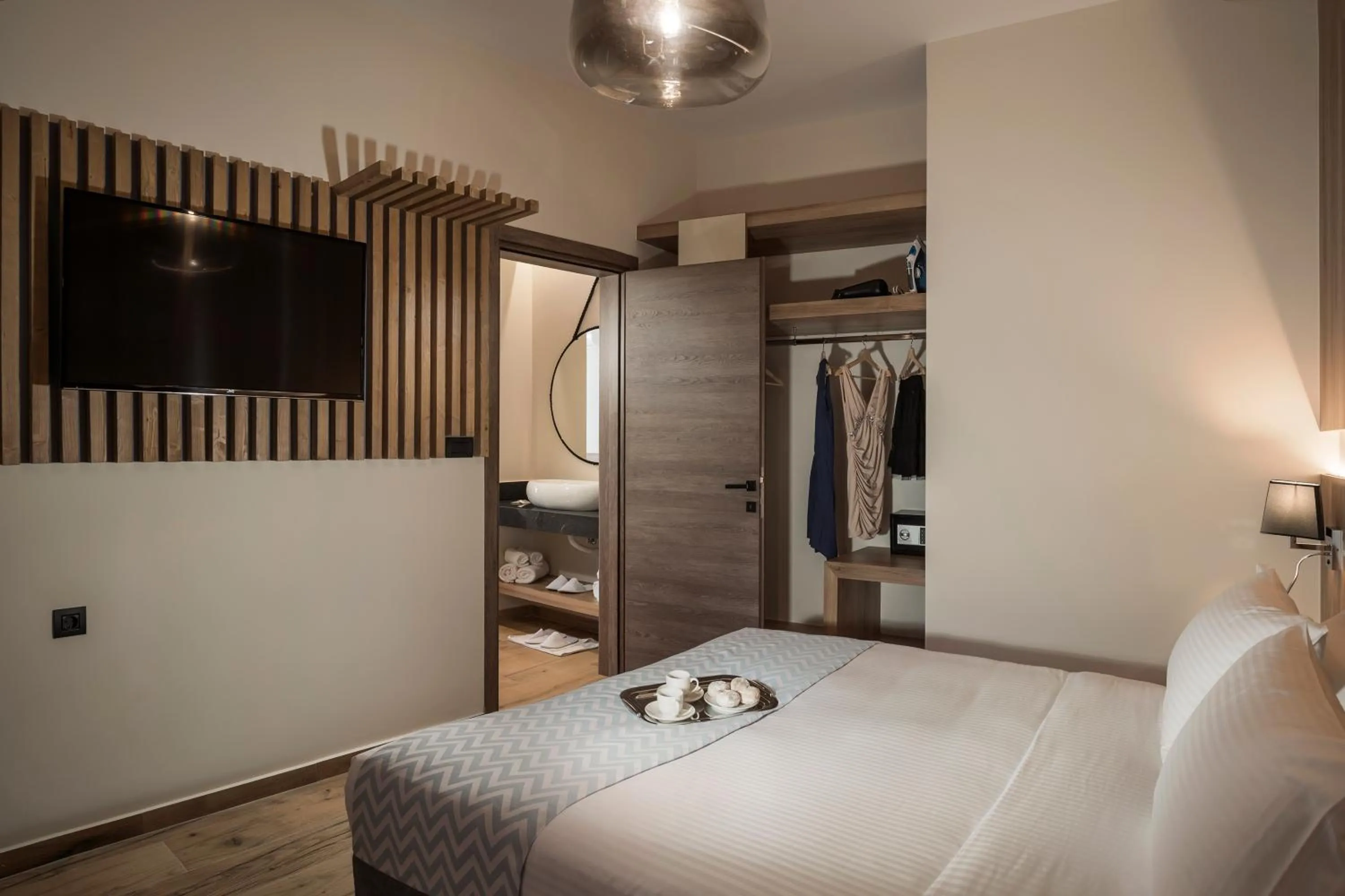 Photo of the whole room, Bed in Sea & City Apartments