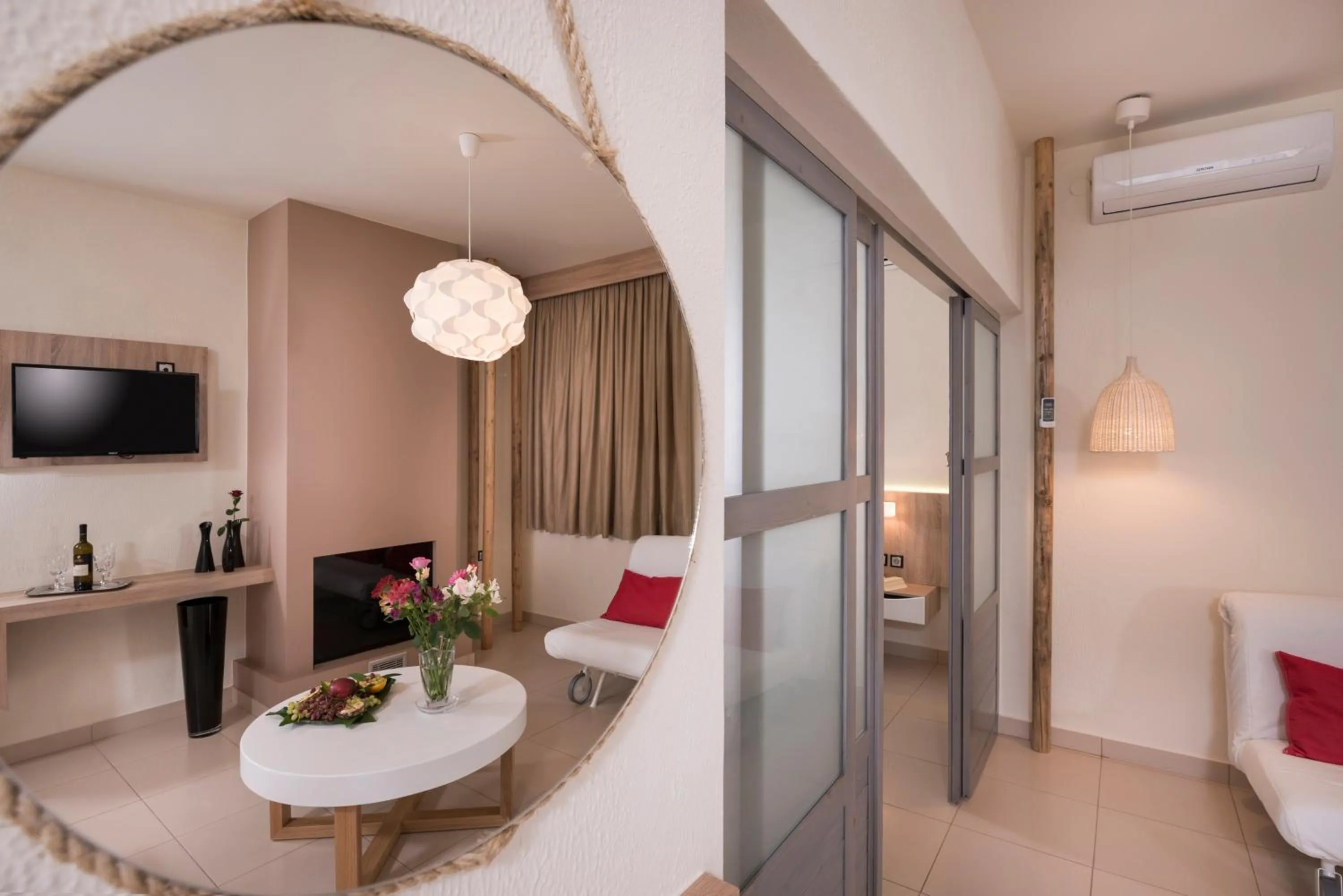 Decorative detail, Bed in Sea & City Apartments