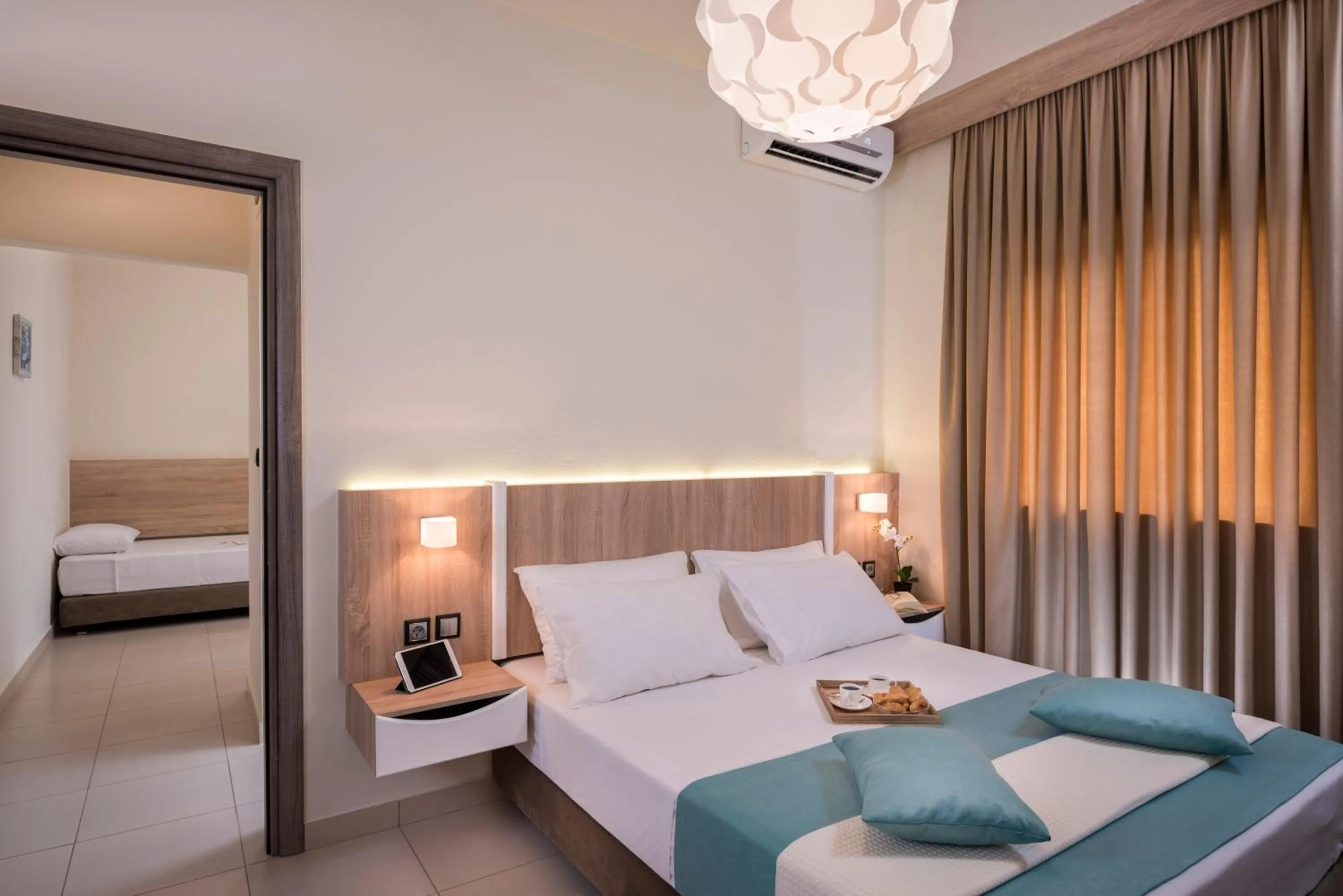 Bedroom, Bed in Sea & City Apartments