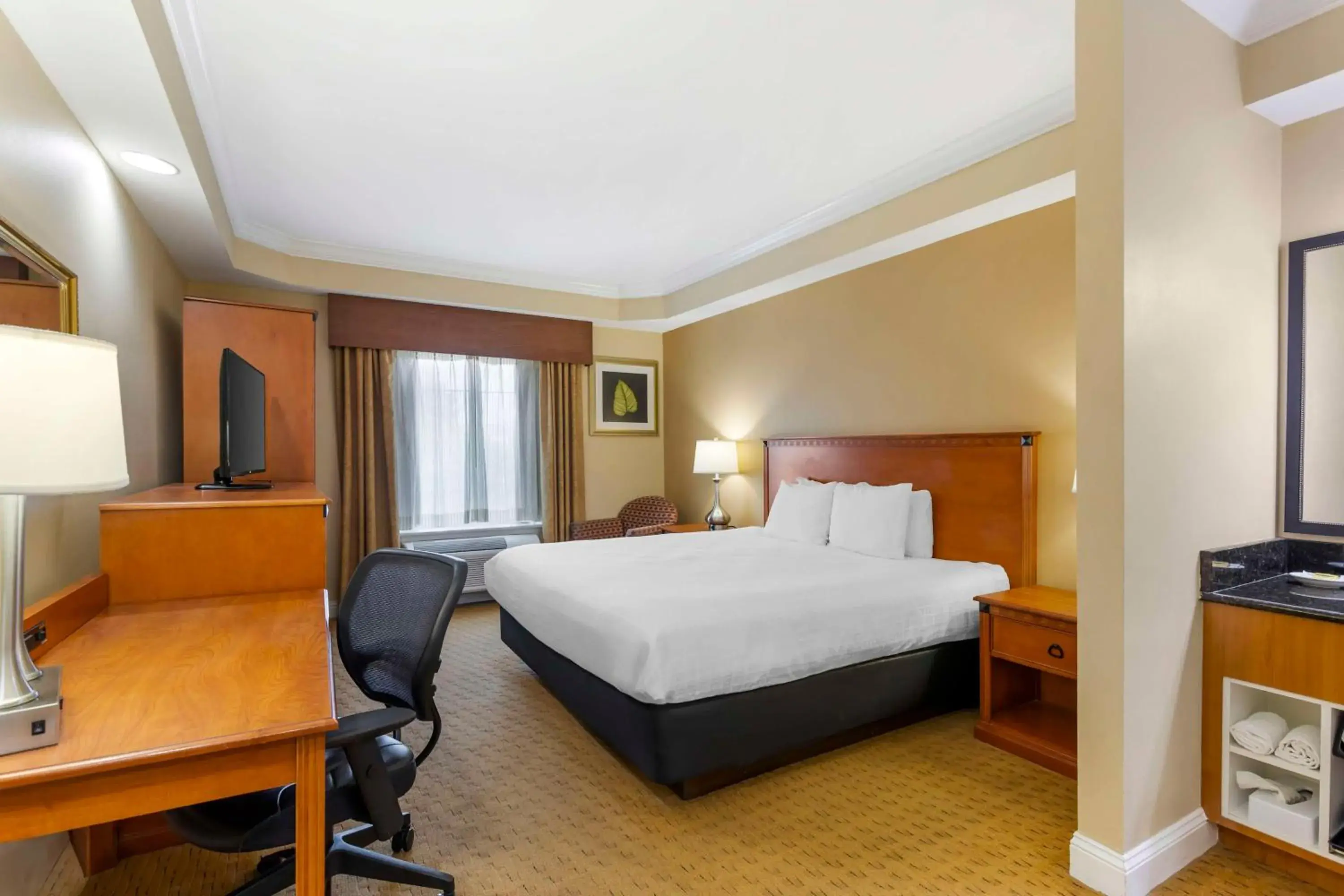 Bedroom, Bed in Best Western Plus Kingsland Bedroom, Bed in Best Western Plus Kingsland