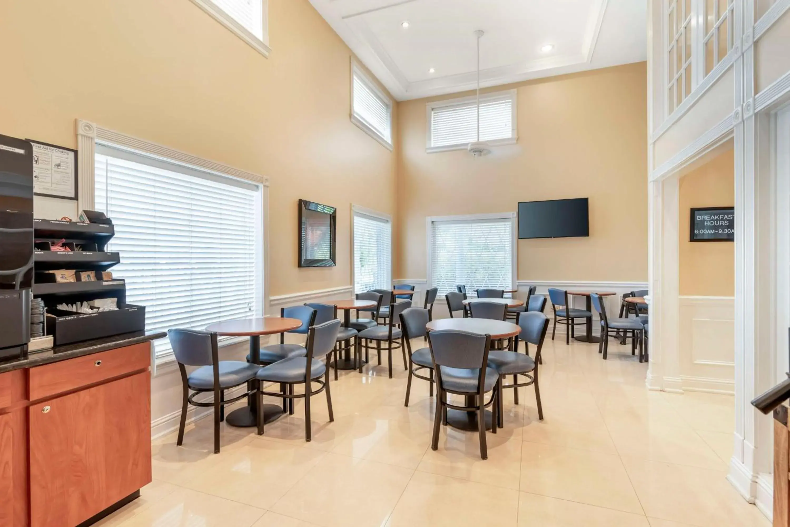 Breakfast in Best Western Plus Kingsland Breakfast in Best Western Plus Kingsland