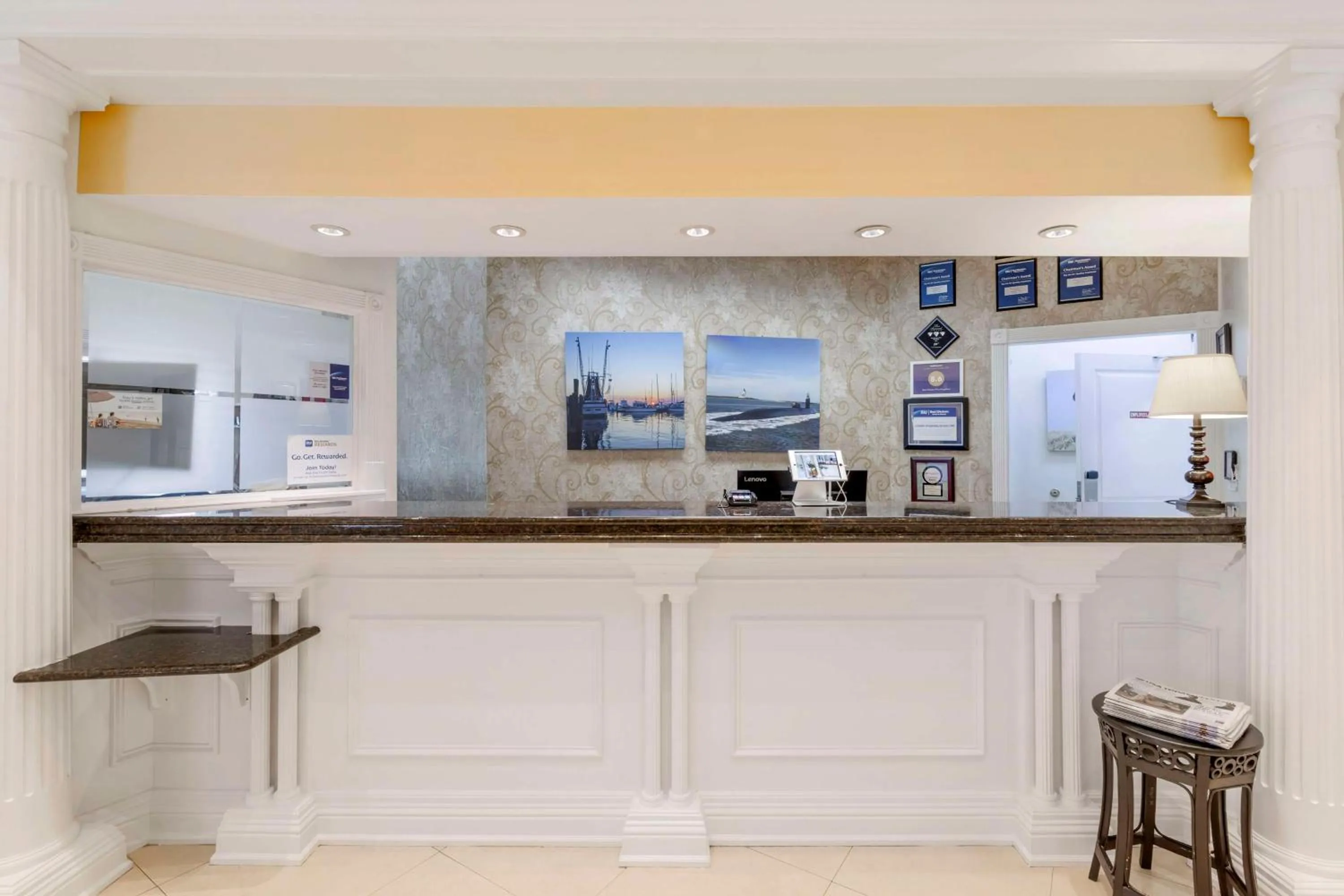 Lobby or reception in Best Western Plus Kingsland