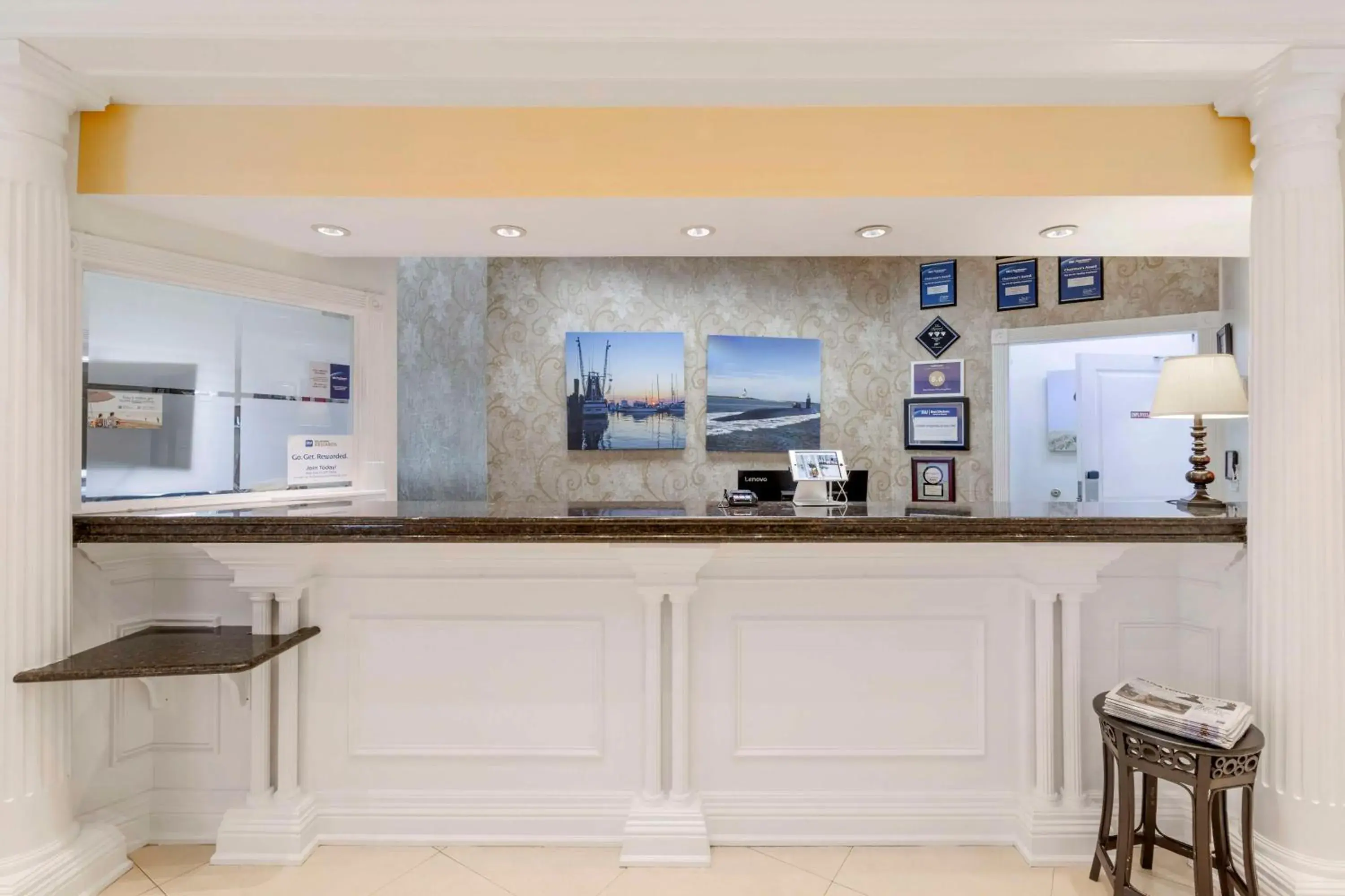 Lobby or reception in Best Western Plus Kingsland Lobby or reception in Best Western Plus Kingsland