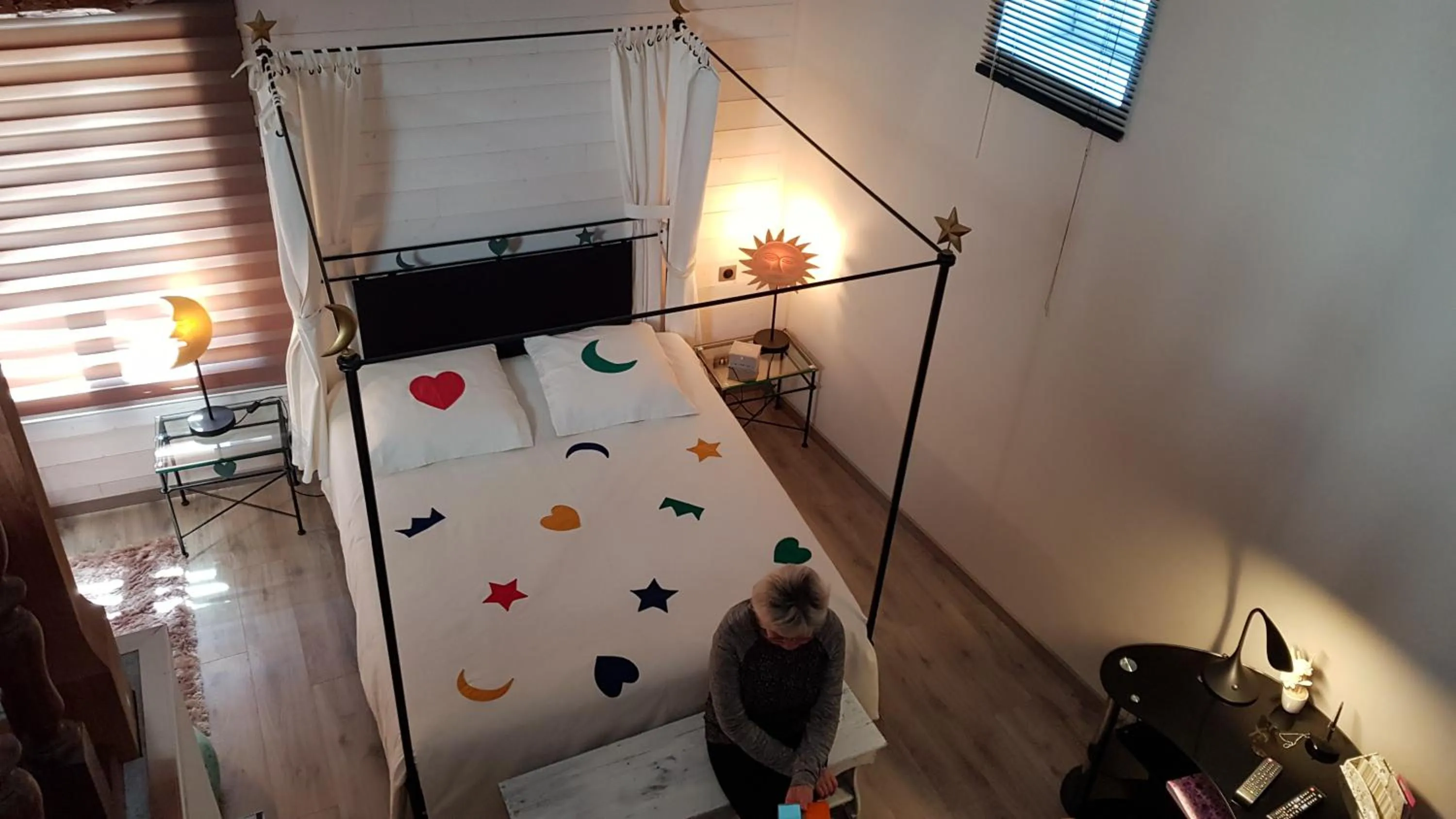 Bedroom, Bed in Au Coq Bleu