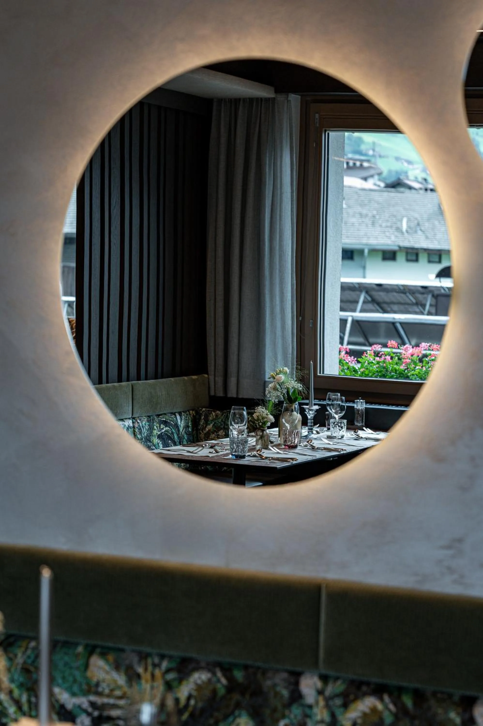 Restaurant/places to eat in Hotel Bruno