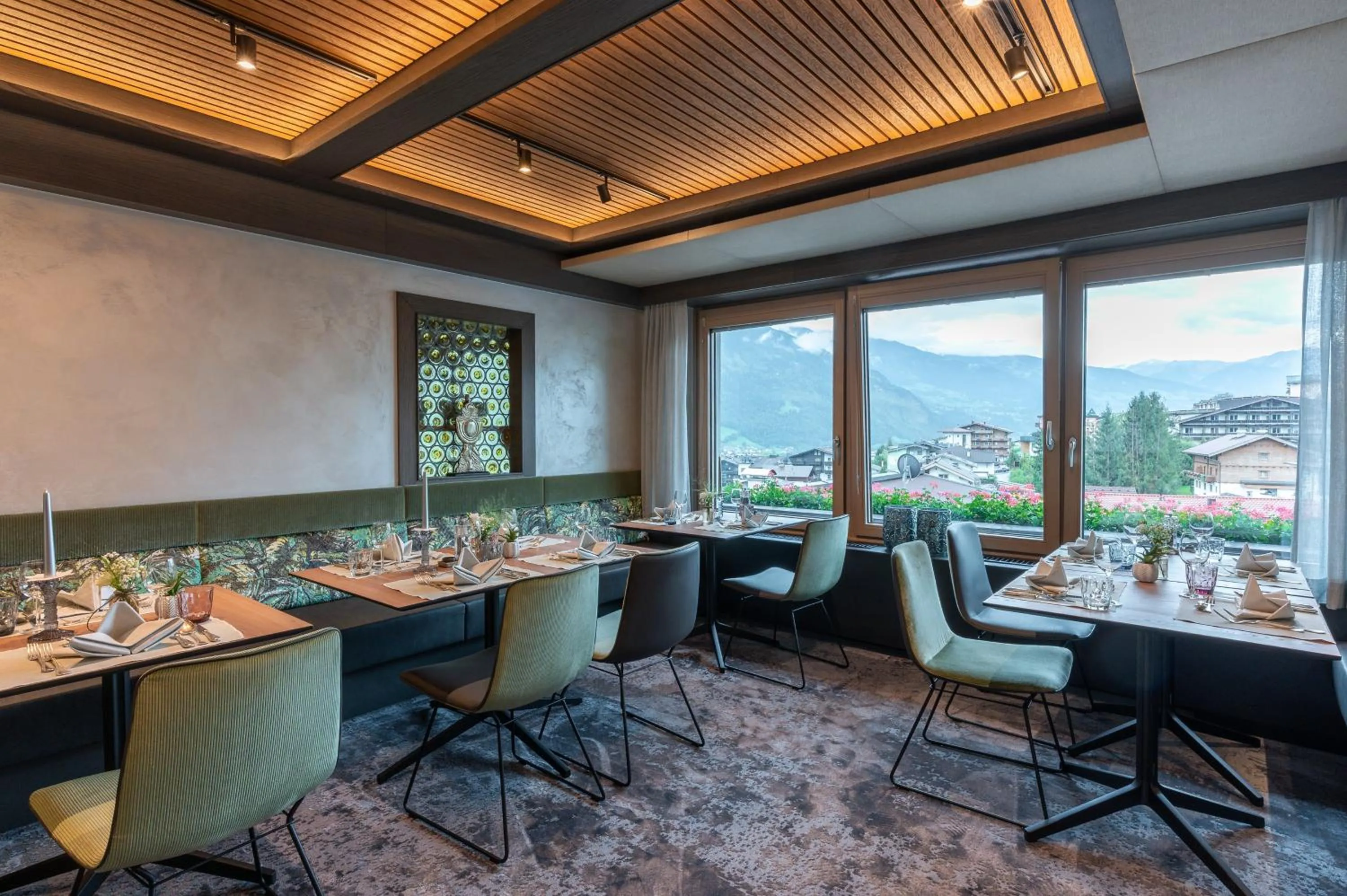 Restaurant/places to eat in Hotel Bruno