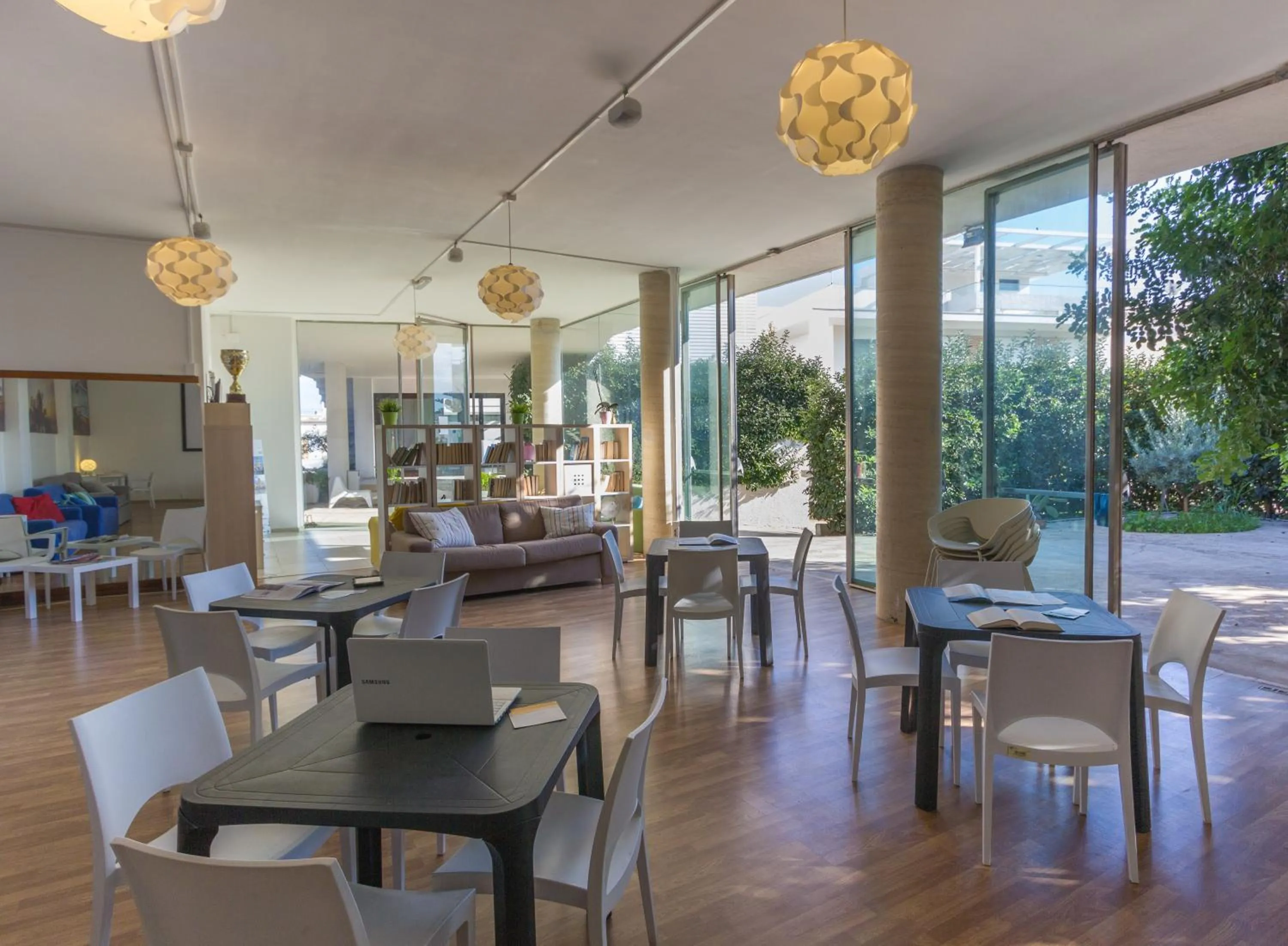 Communal lounge/ TV room in Kamena Residence