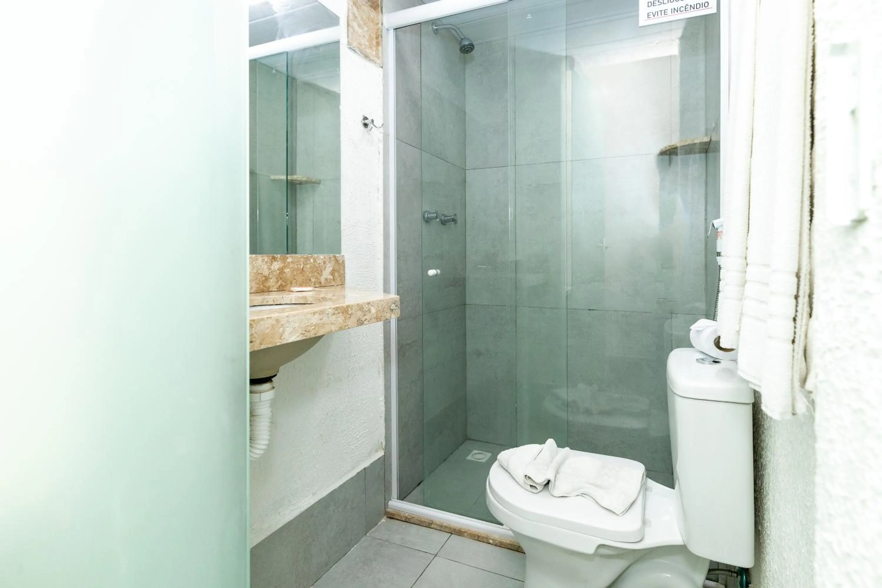 Shower in Yak Beach Hotel Natal