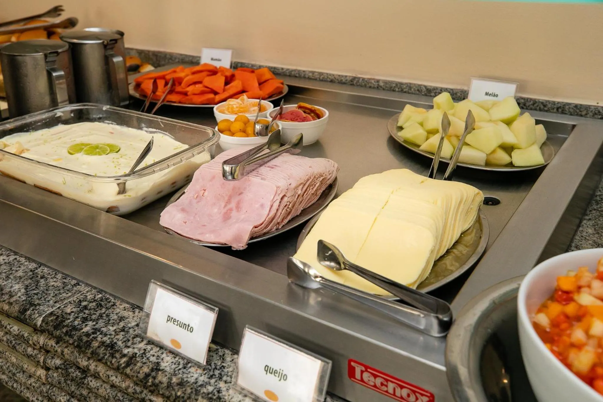 Food and drinks in Yak Beach Hotel Natal