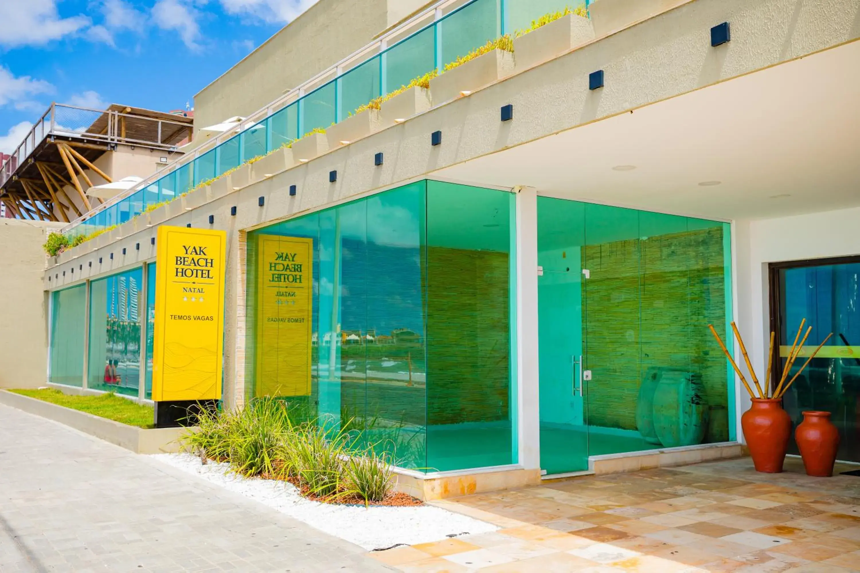 Facade/entrance in Yak Beach Hotel Natal Facade/entrance in Yak Beach Hotel Natal