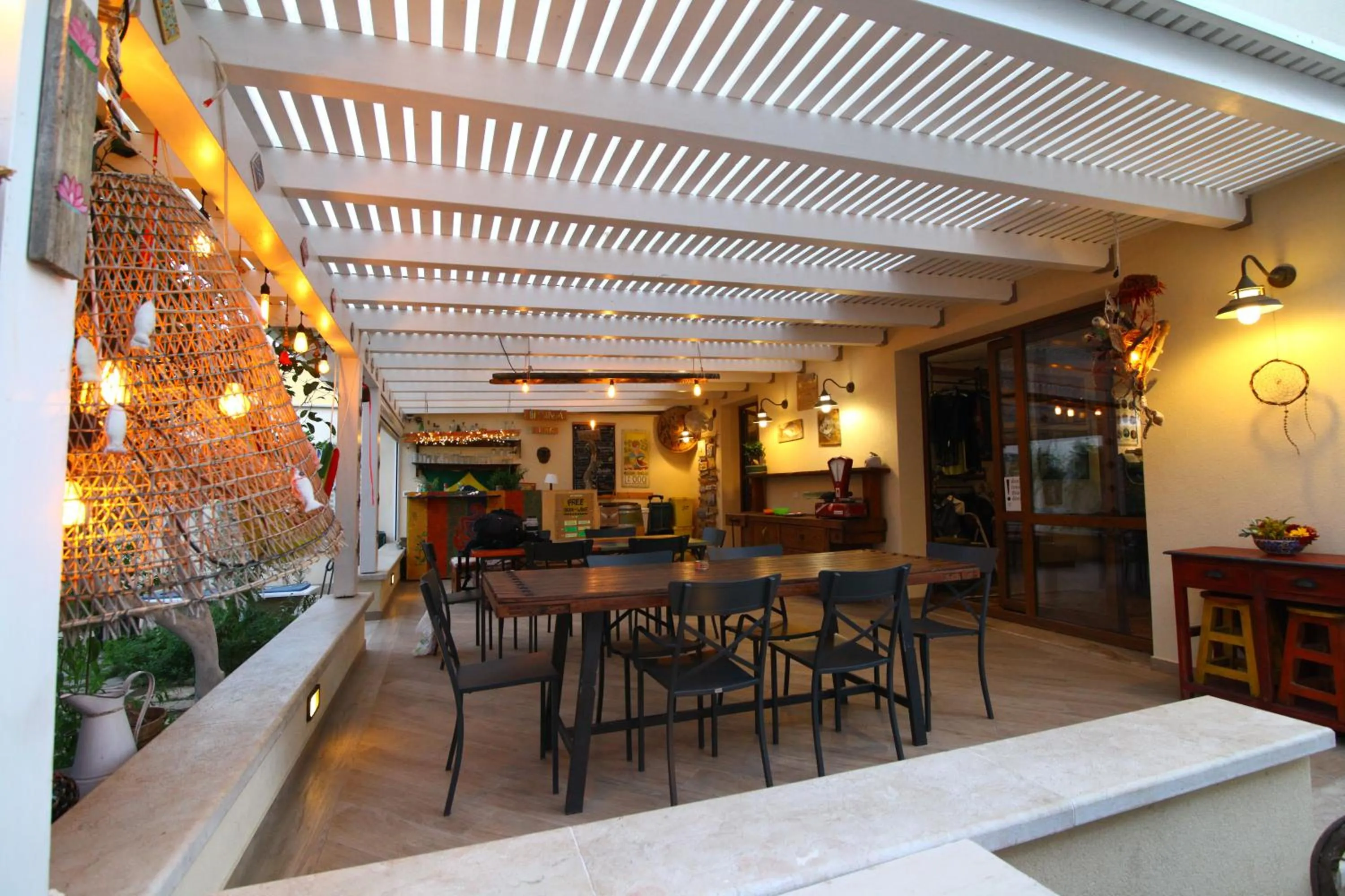 Restaurant/places to eat in Timbuktu Hostel