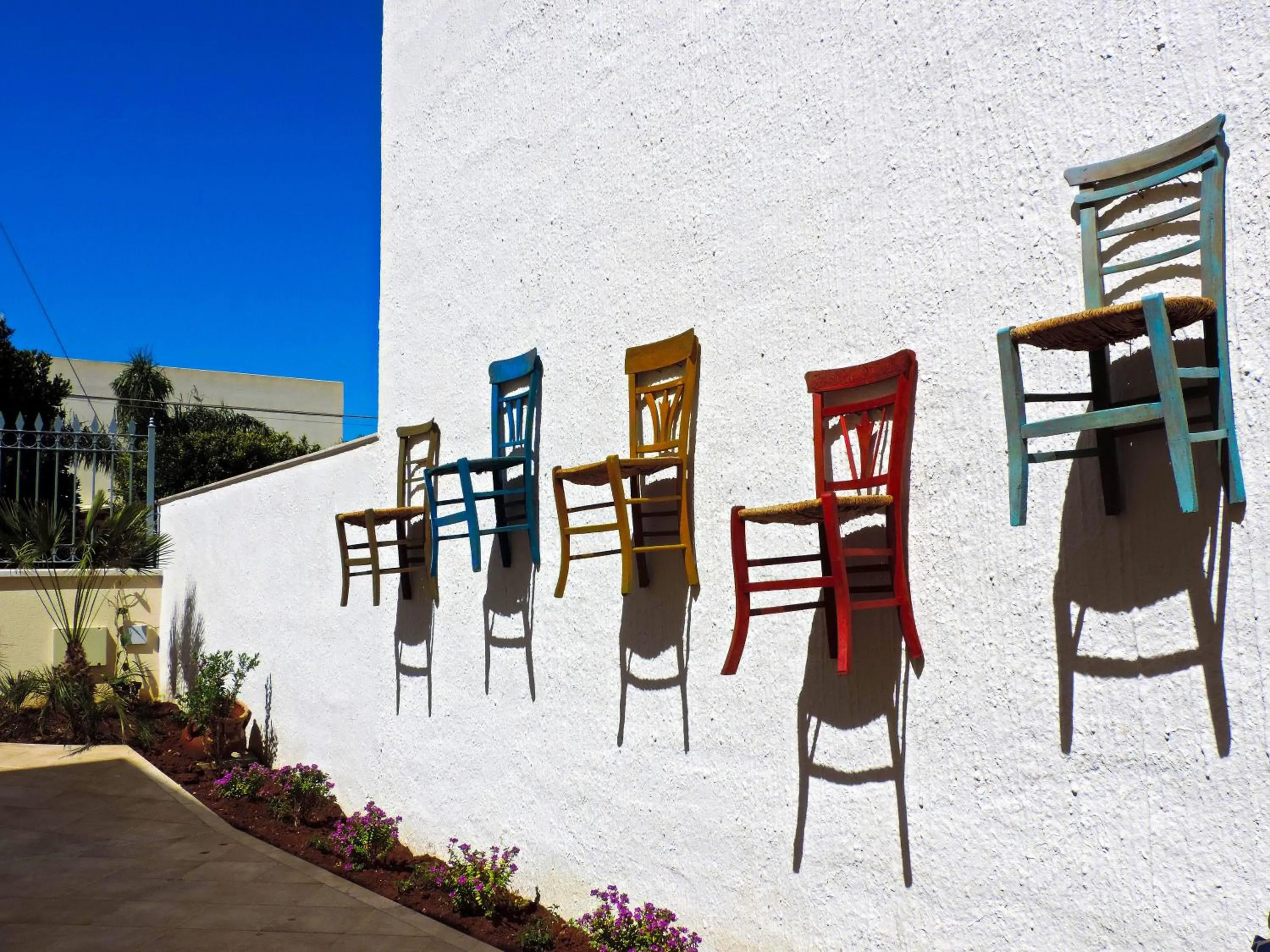 Property building in Timbuktu Hostel