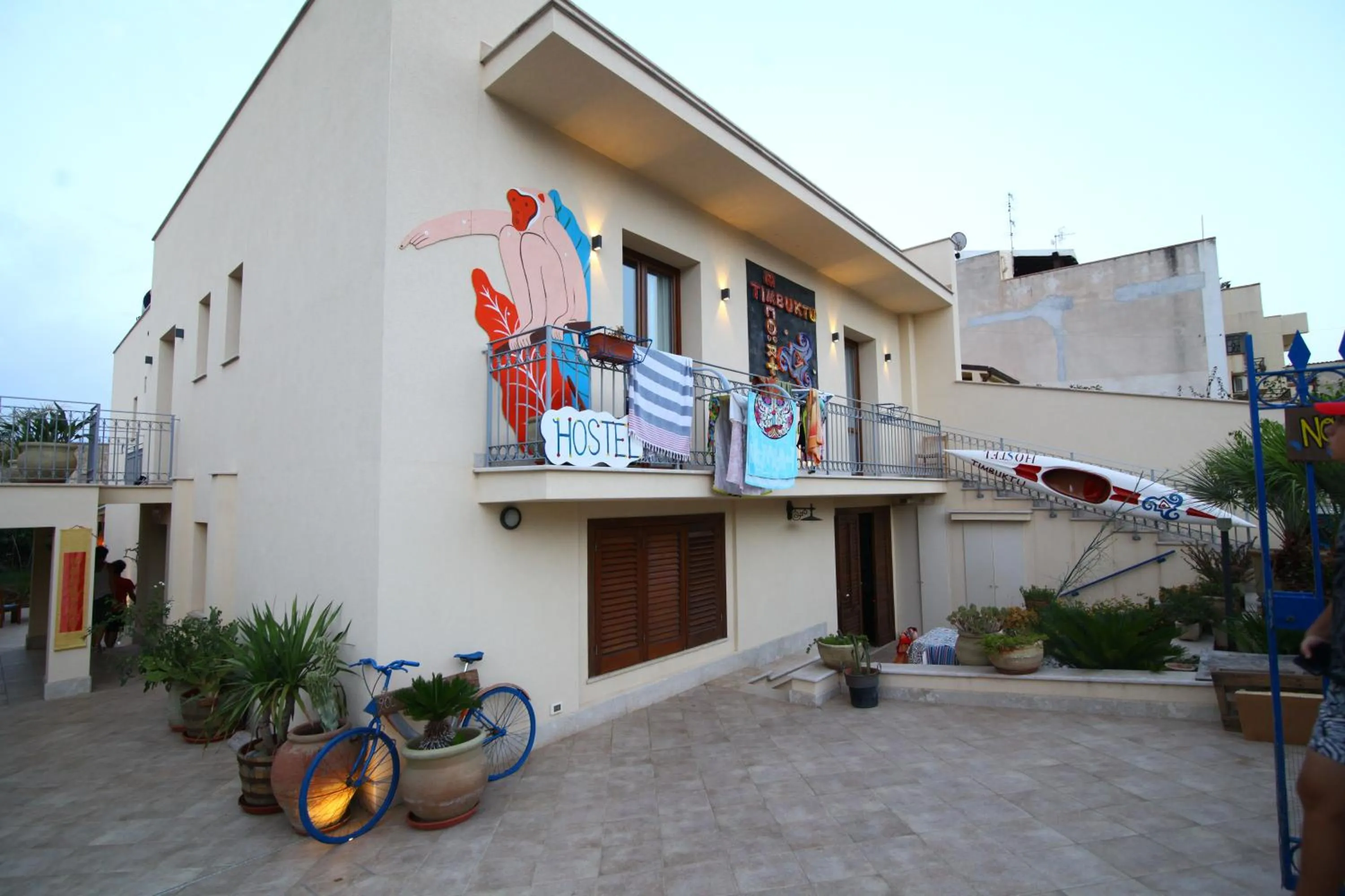 Facade/entrance in Timbuktu Hostel