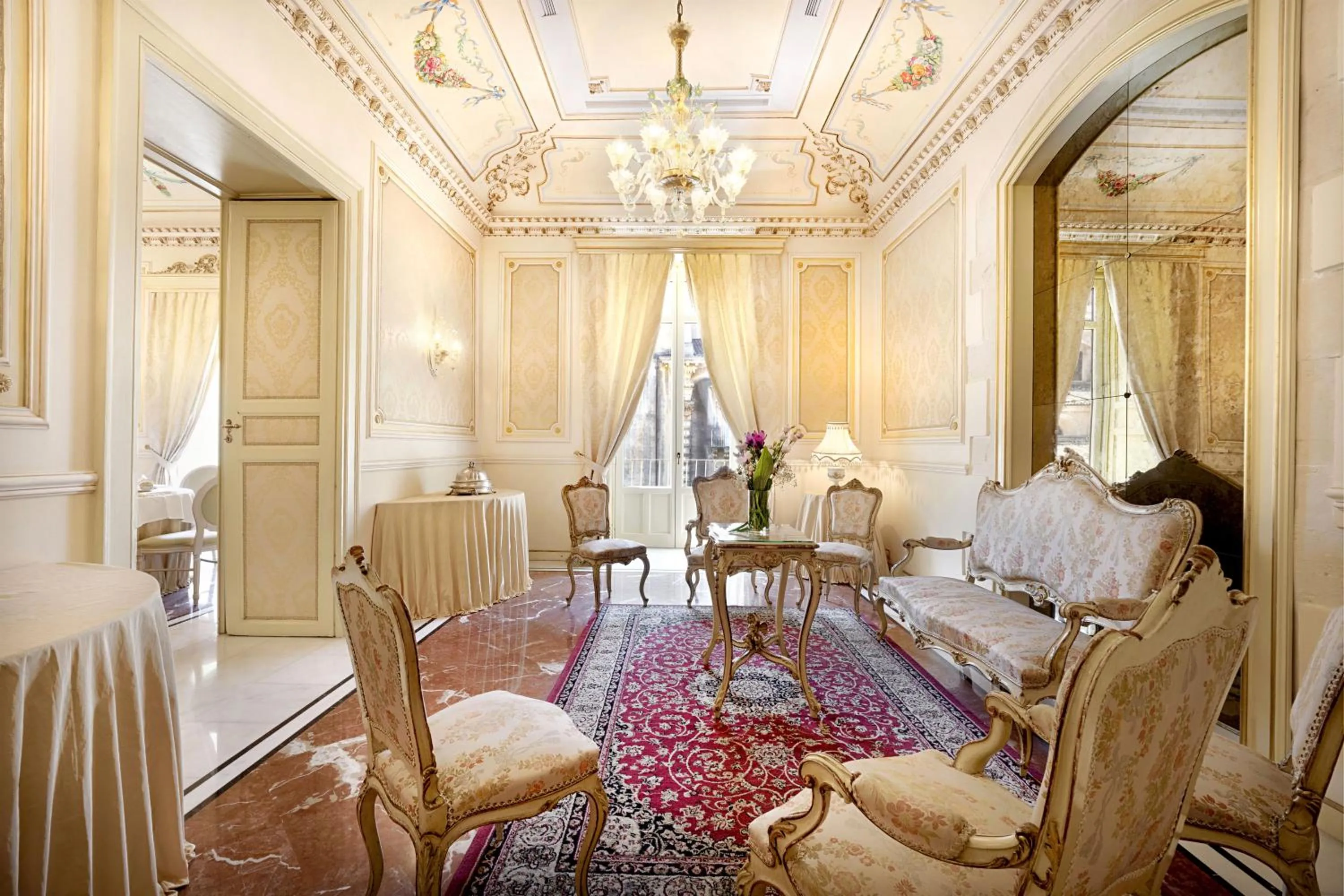 Seating area in Relais Antica Badia - San Maurizio 1619