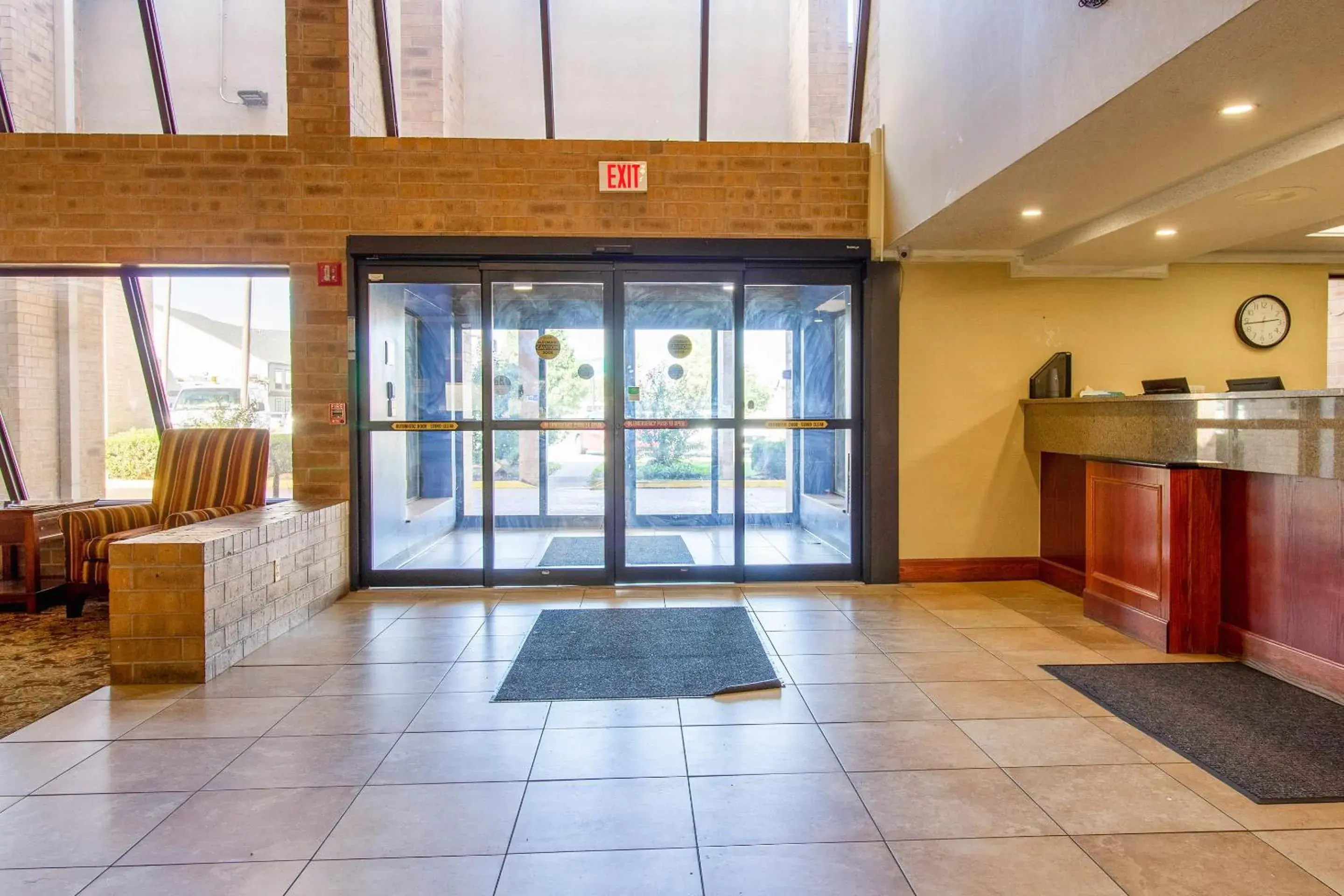 Lobby or reception in Tulsa Square Hotel Central, I-44 By OYO Lobby or reception in Tulsa Square Hotel Central, I-44 By OYO