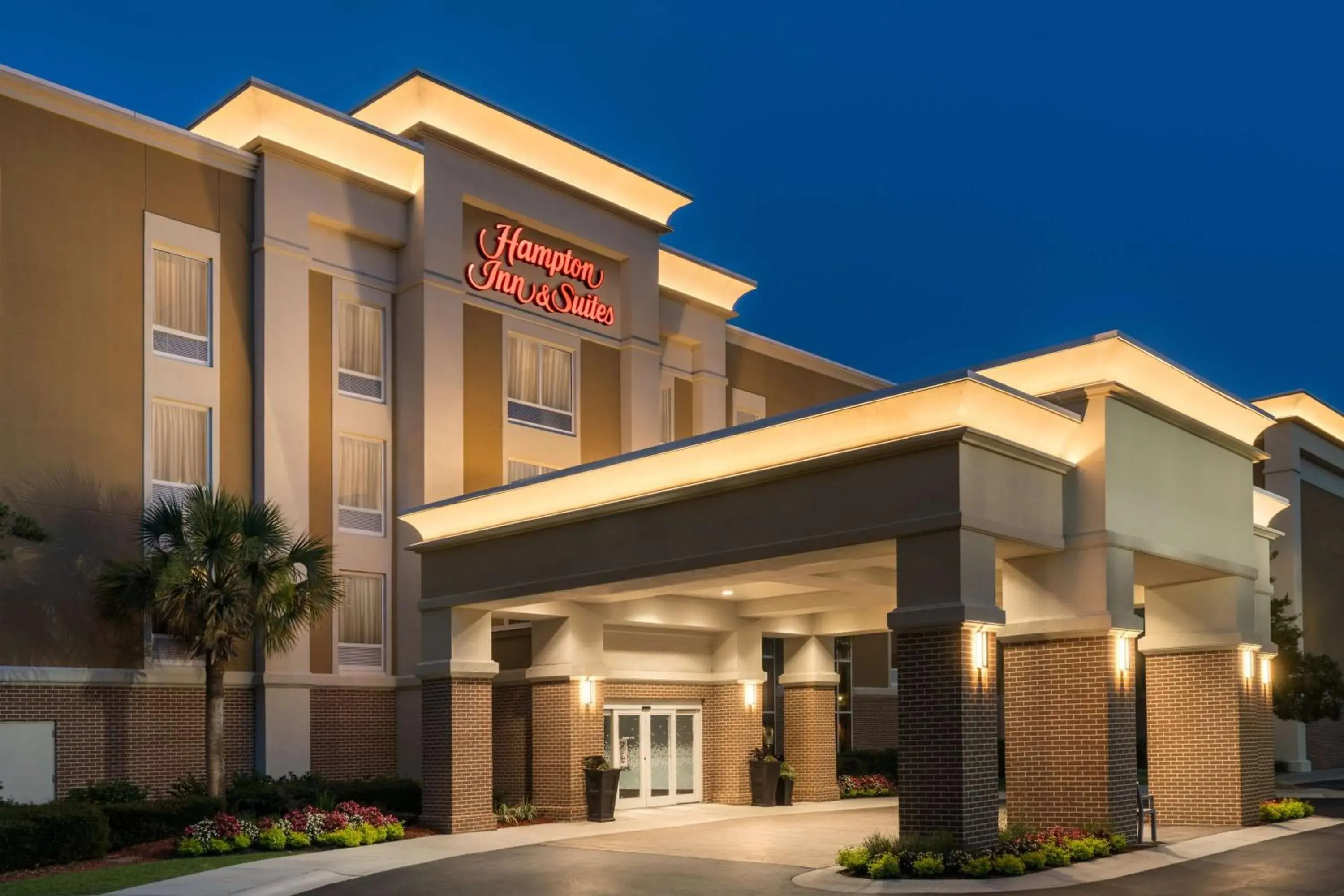 Property building in Hampton Inn & Suites Bluffton-Sun City Property building in Hampton Inn & Suites Bluffton-Sun City