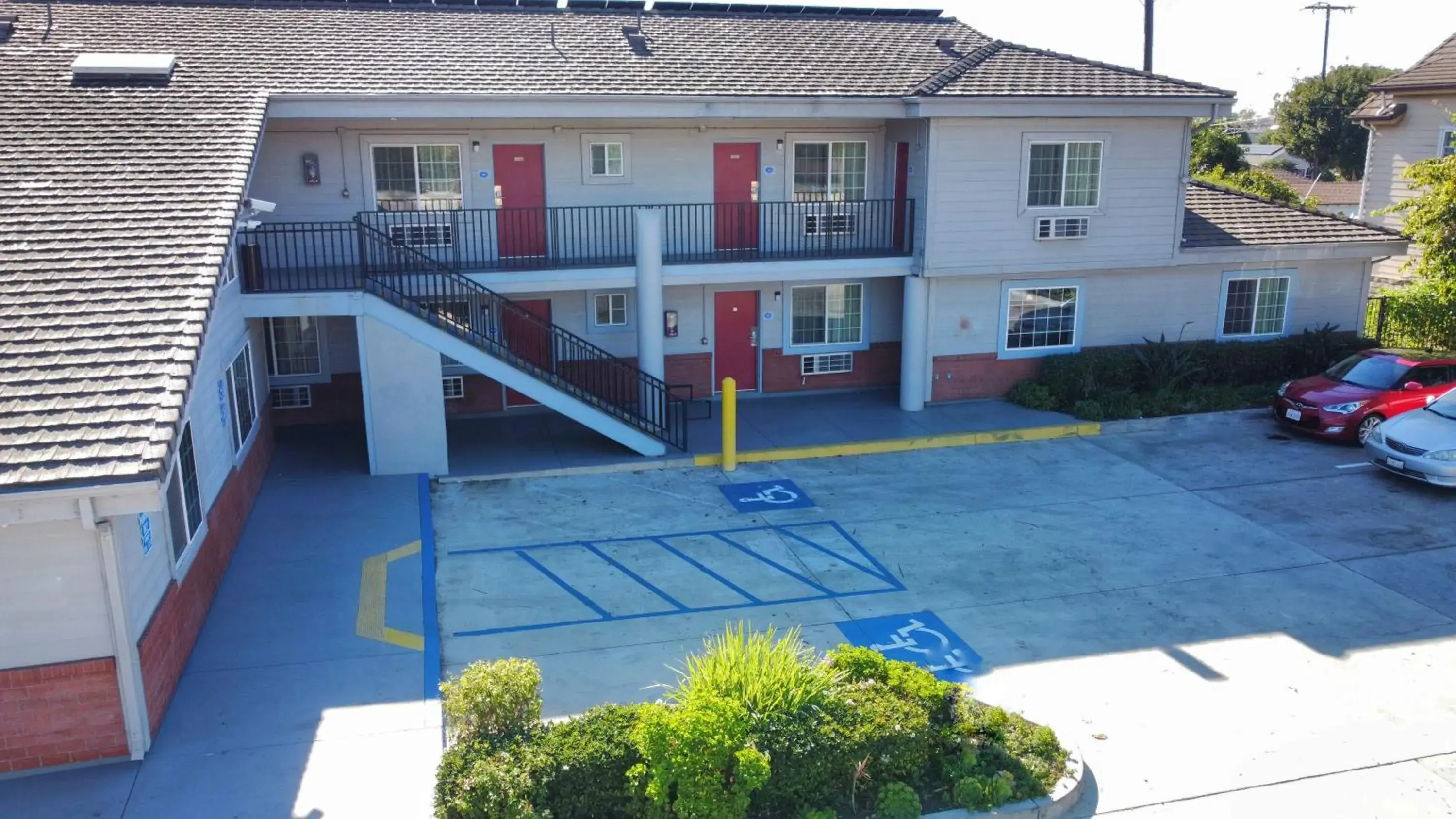 Property building in Americas Best Value Inn Oxnard-Port Hueneme Property building in Americas Best Value Inn Oxnard-Port Hueneme