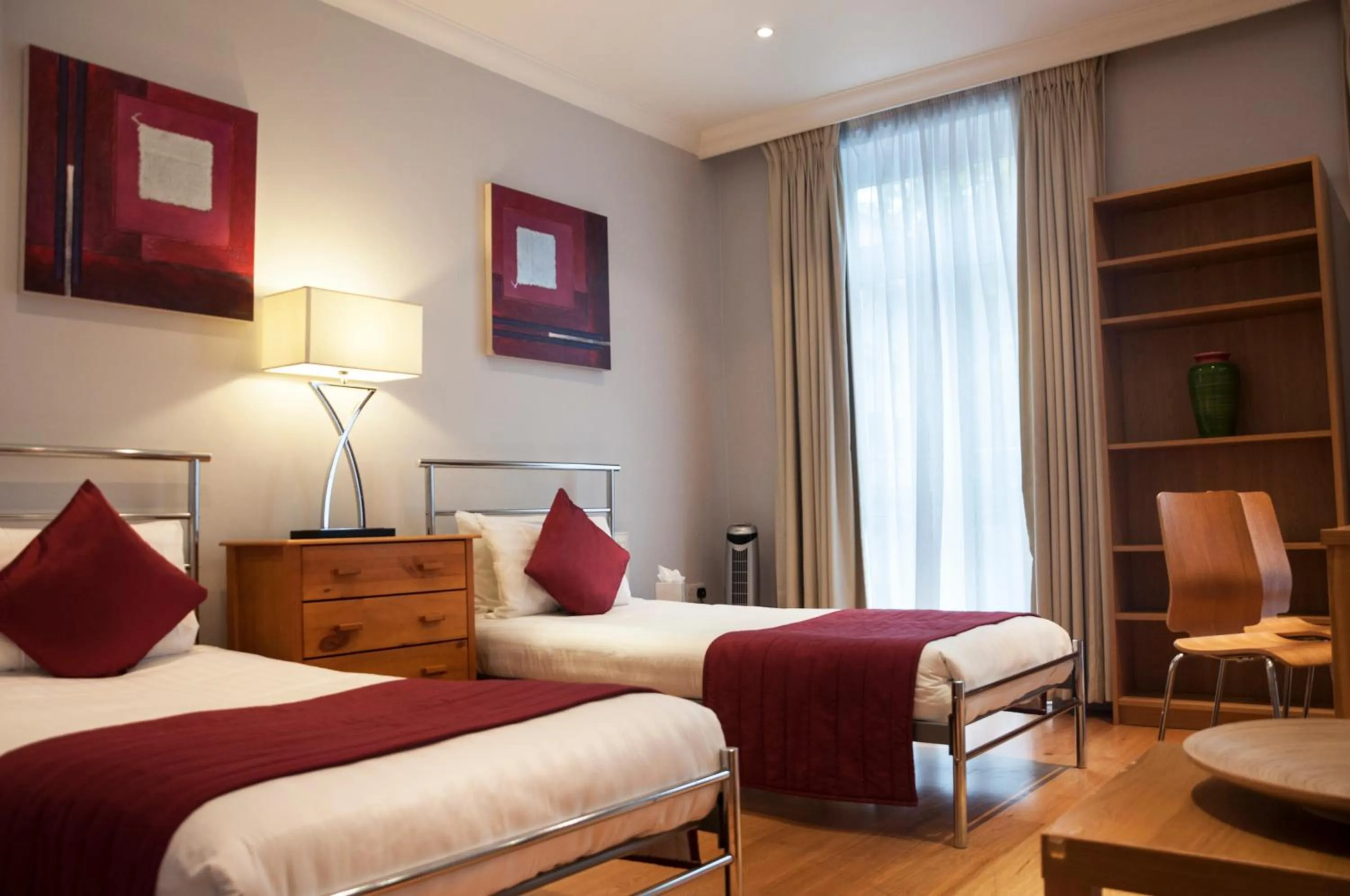 Bedroom, Bed in 12 London Street Apartments