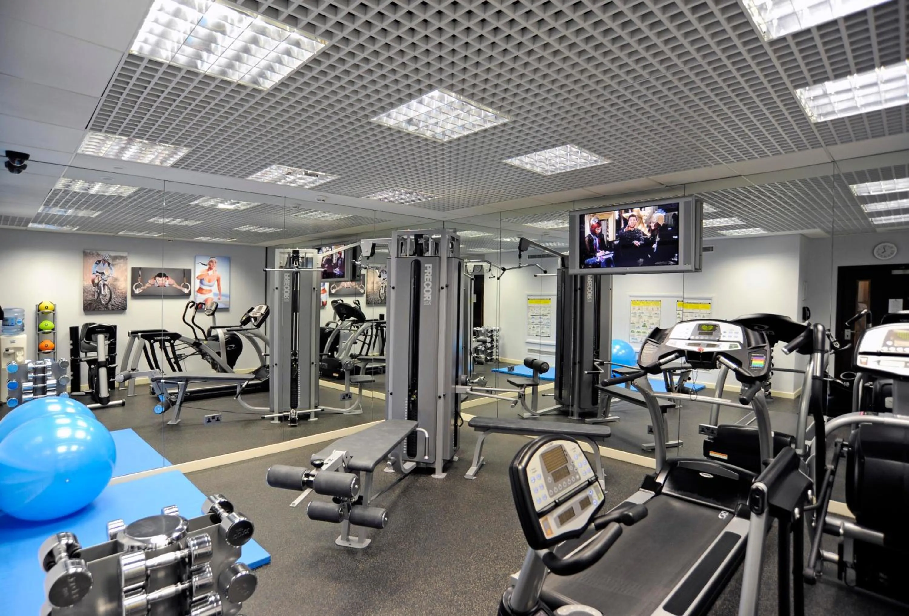 Fitness centre/facilities in 12 London Street Apartments