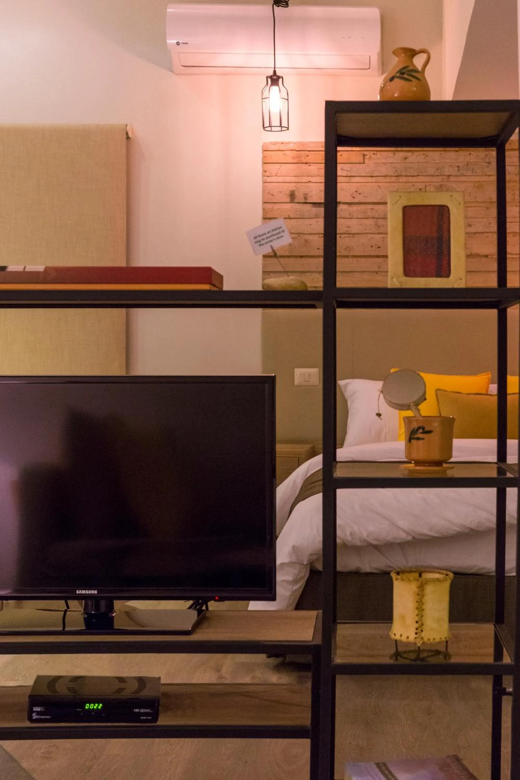 TV and multimedia in Wild Jordan Center