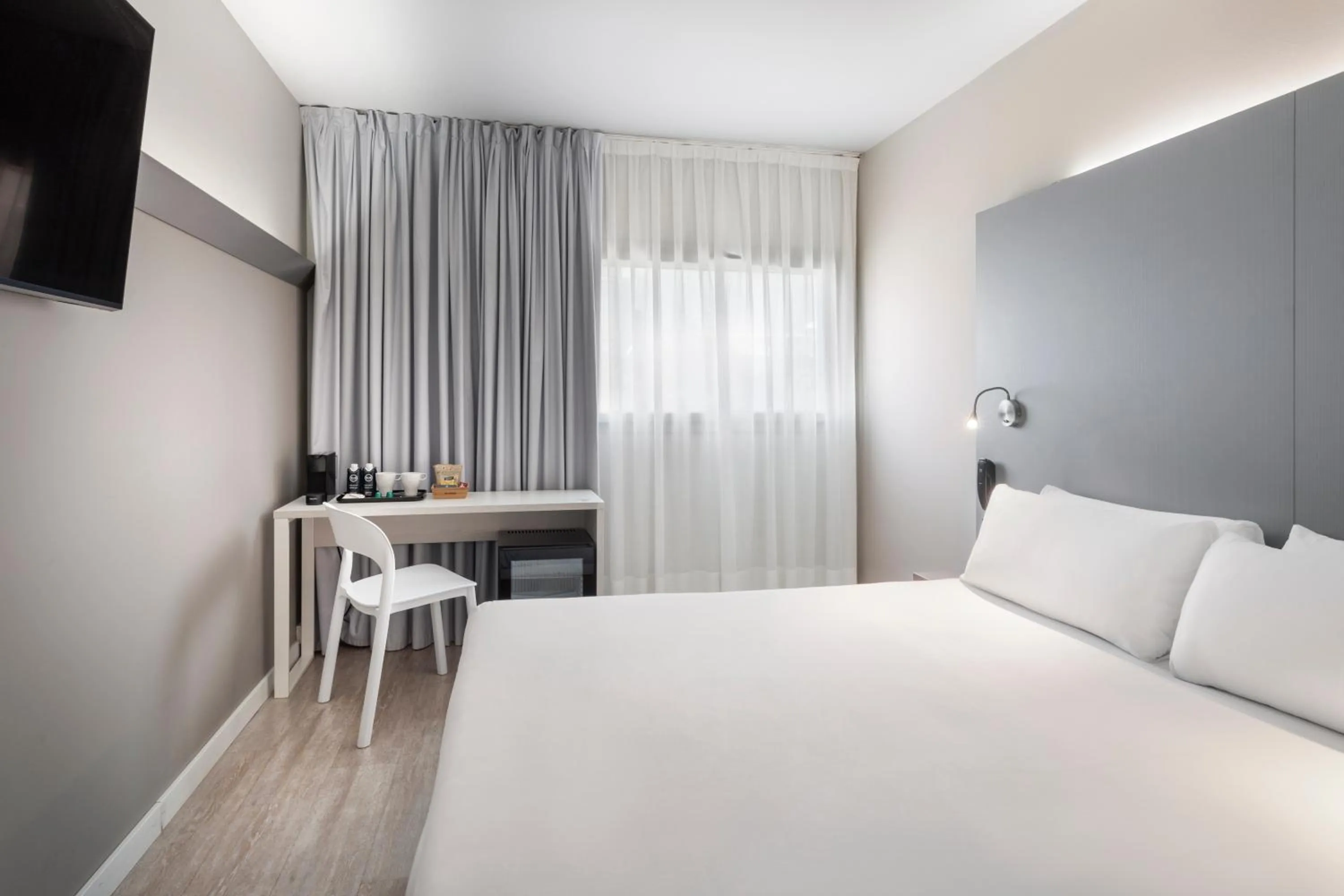 TV and multimedia, Bed in B&B HOTEL Barcelona Mollet