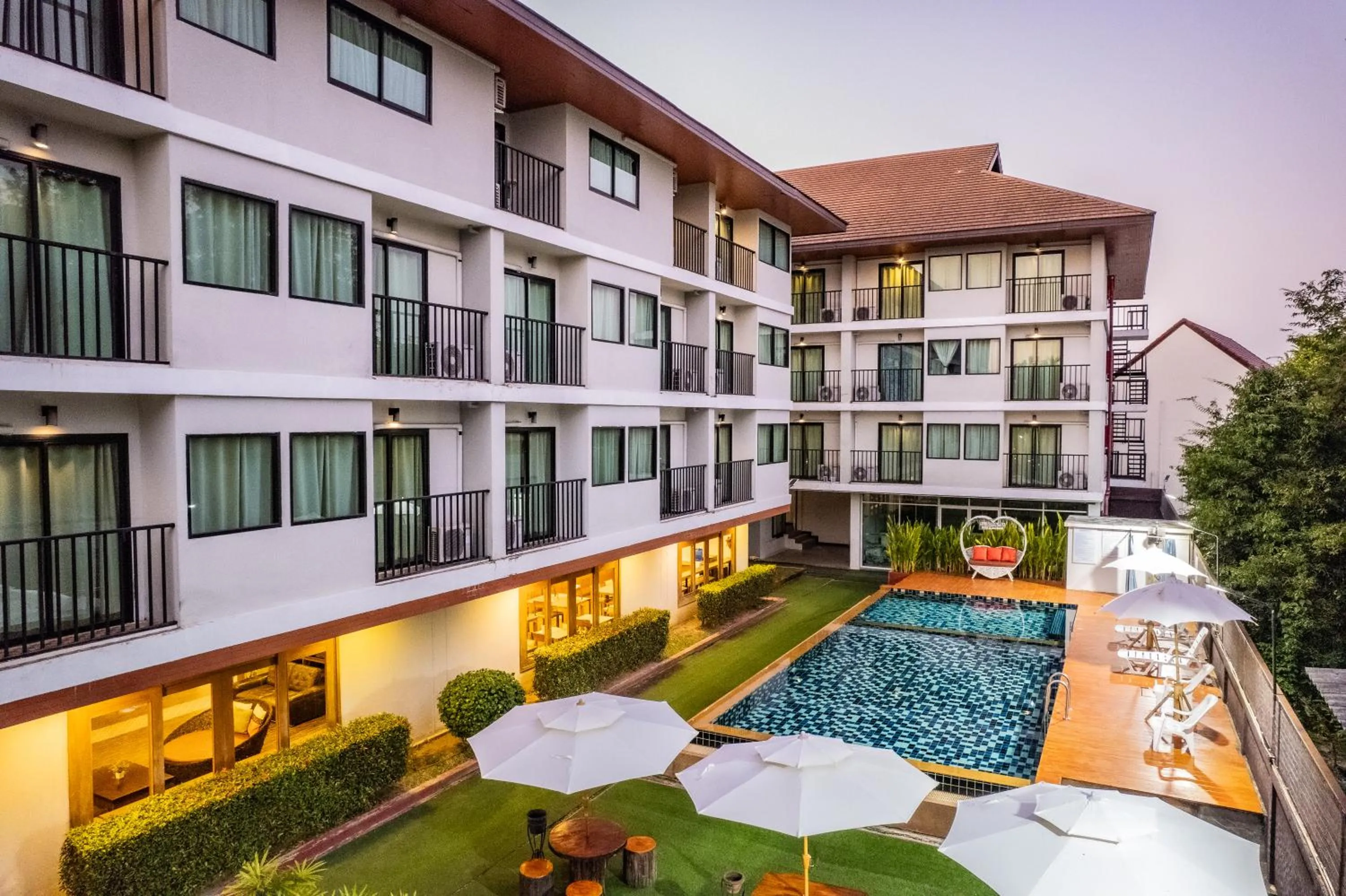 Swimming pool in Huen Jao Ban Hotel