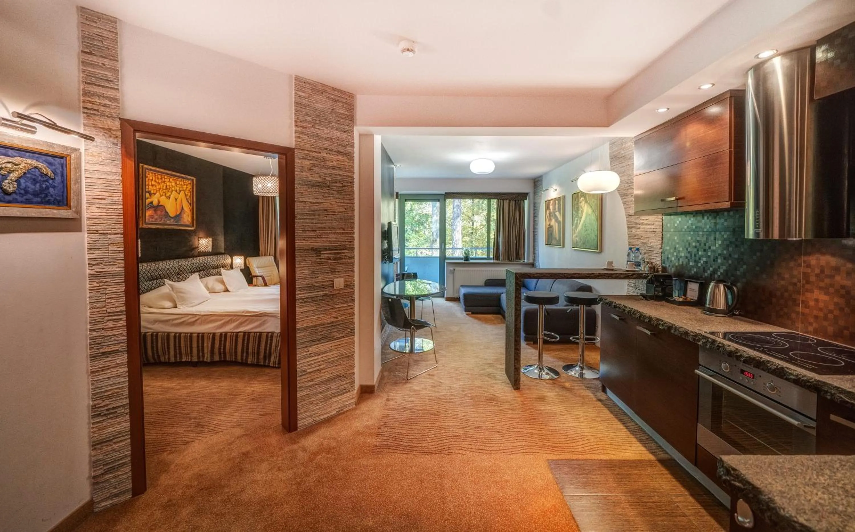 Kitchen or kitchenette, Bed in Hotel Murowanica