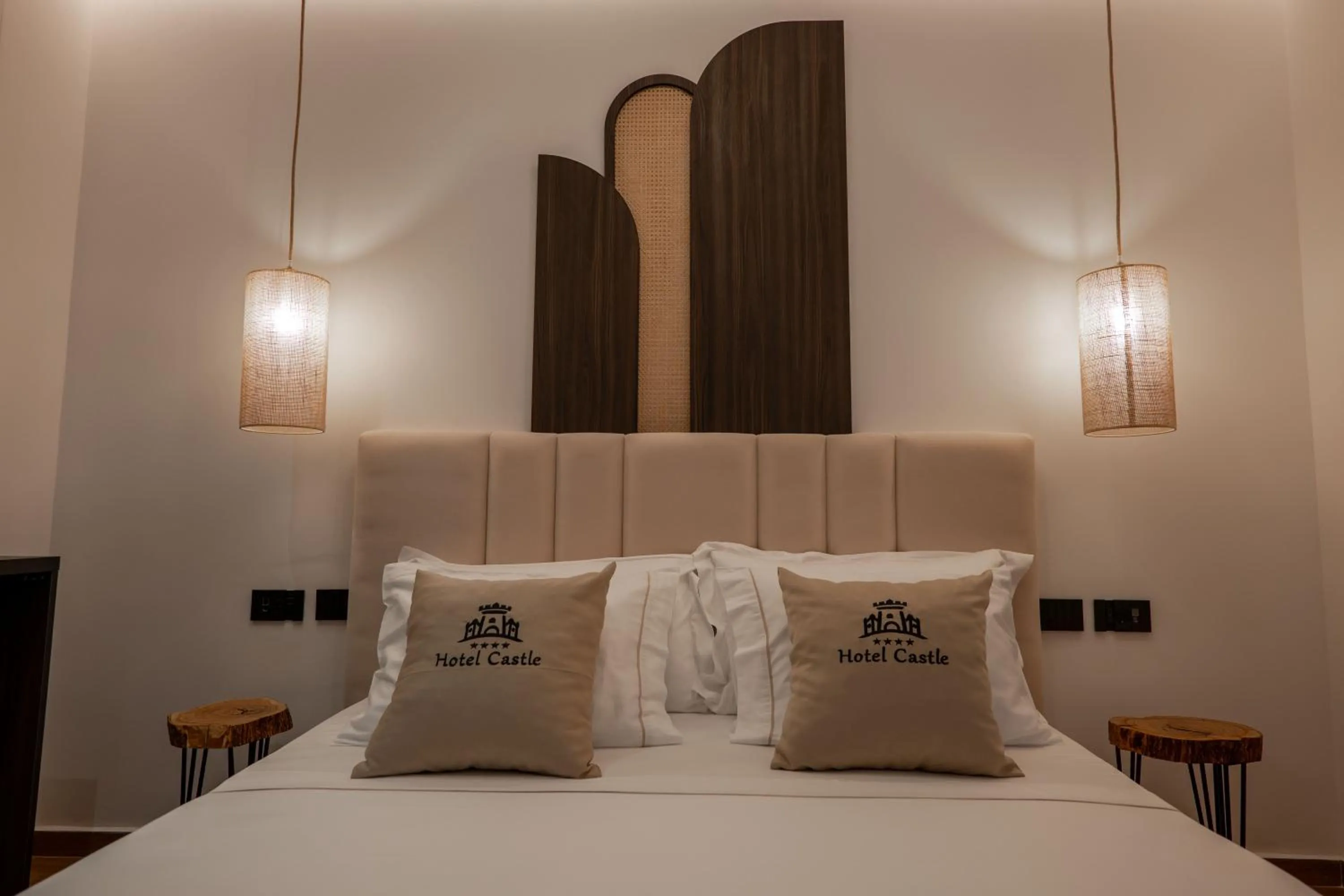 Property building, Bed in Hotel Castle