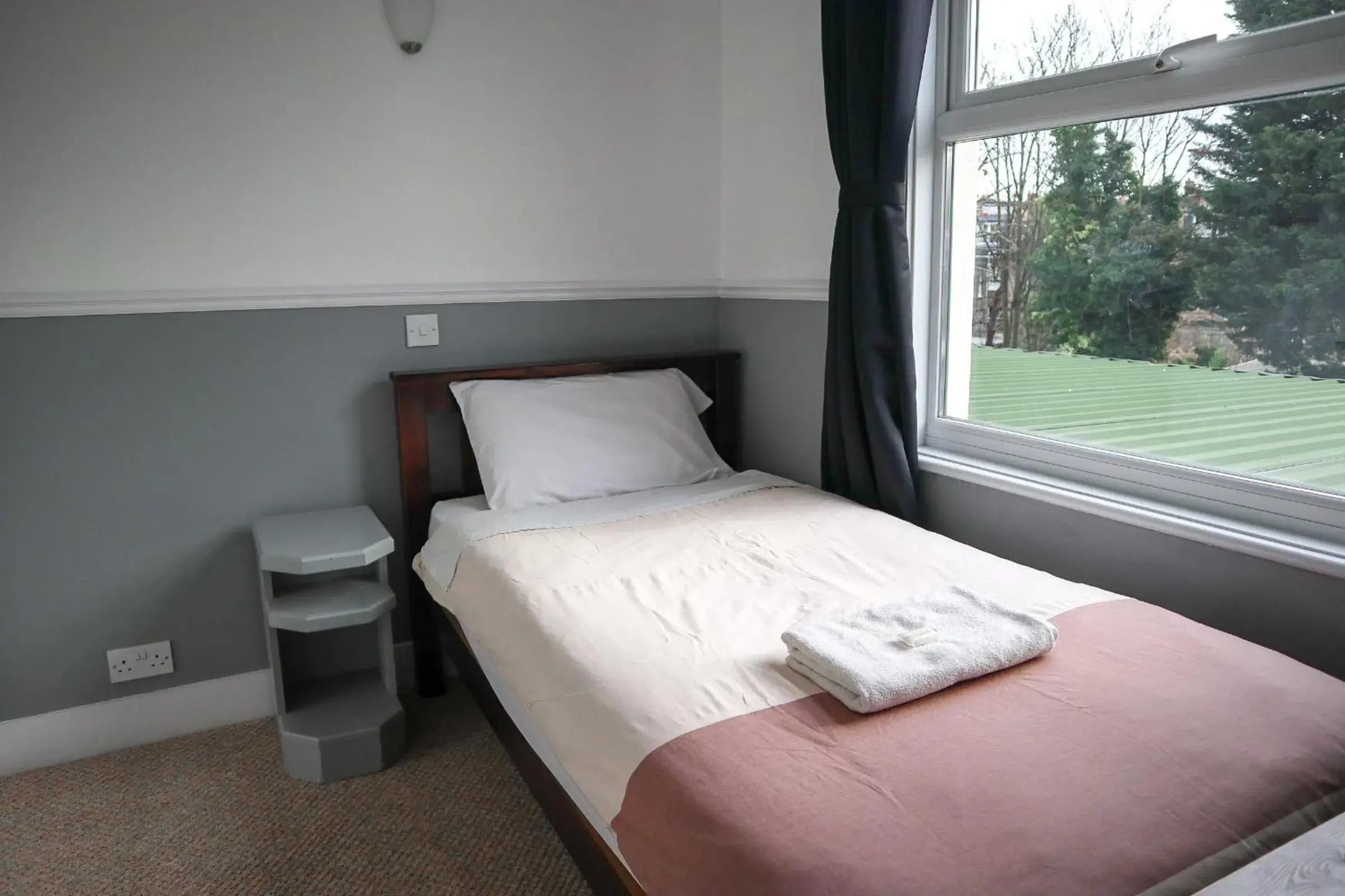 Single Room in Hotel 261 Single Room in Hotel 261