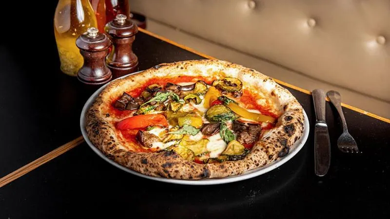 Restaurant/places to eat in Hotel 261