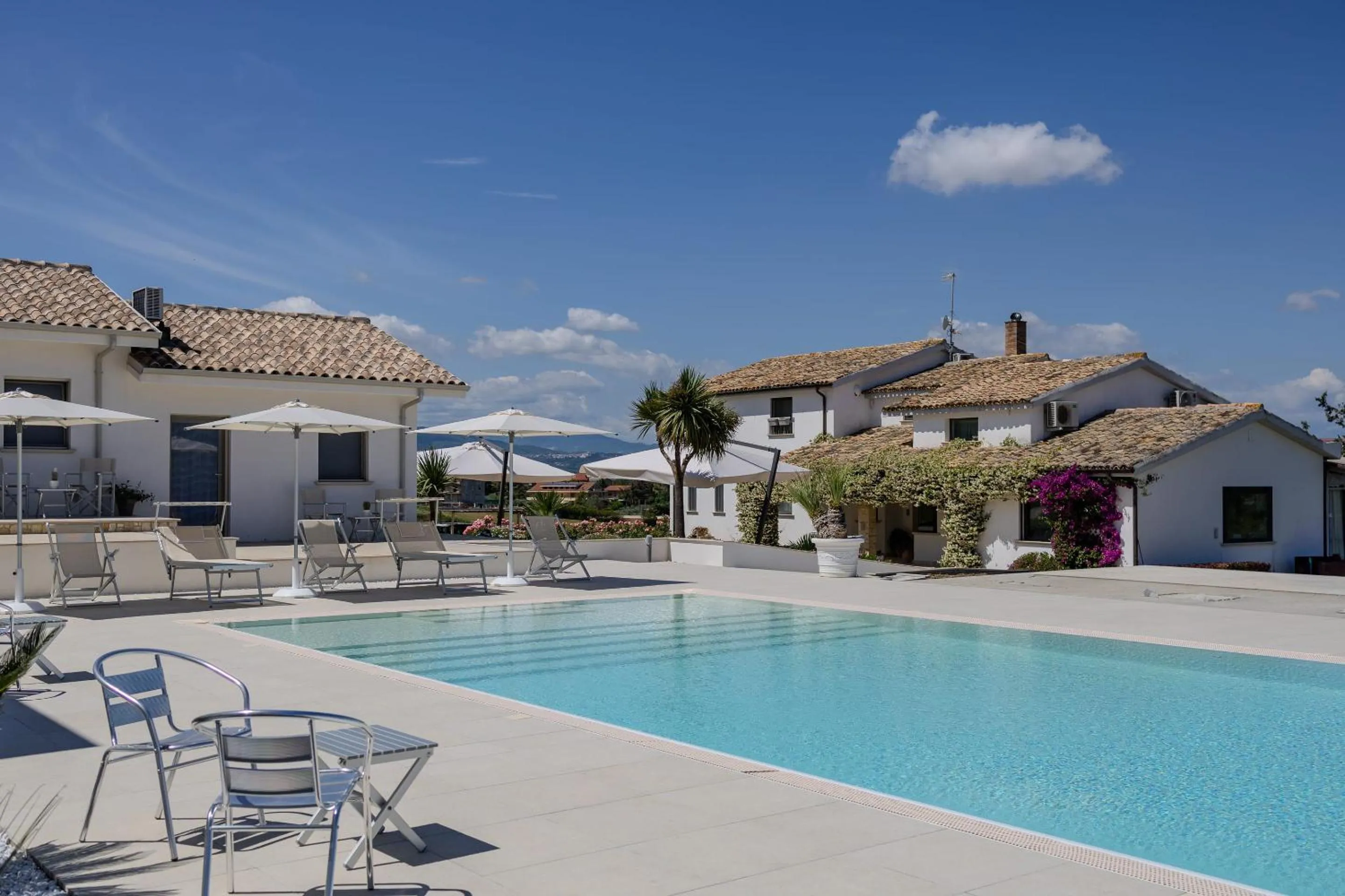 Property building in Villaggio Cristina