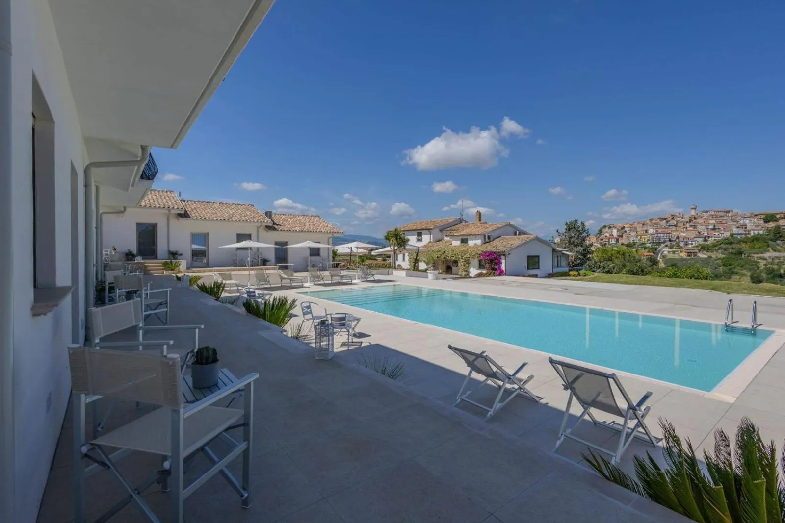 Property building in Villaggio Cristina