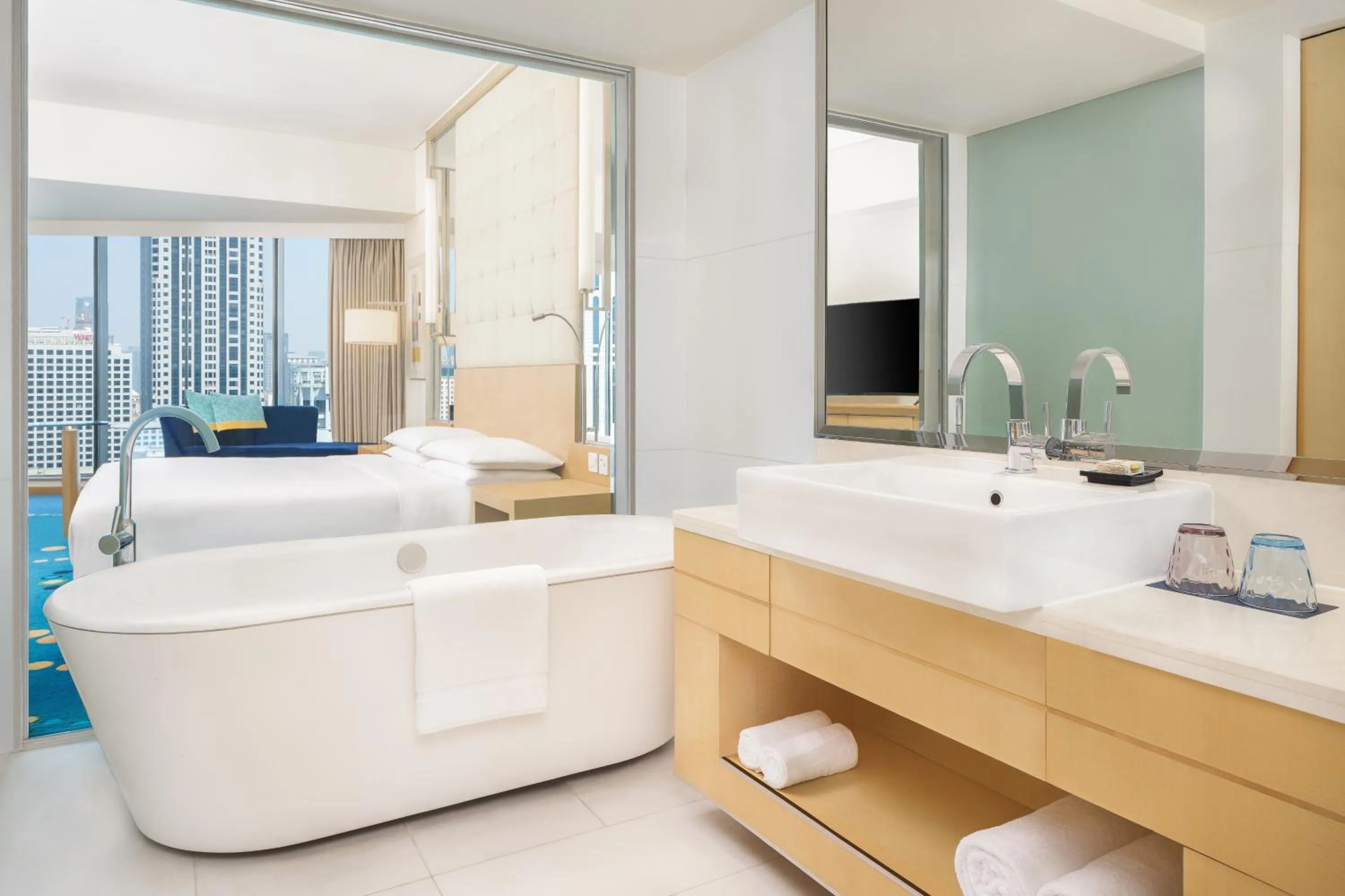 Renaissance Shanghai Yu Garden Hotel on the Bund by Nanjing Road