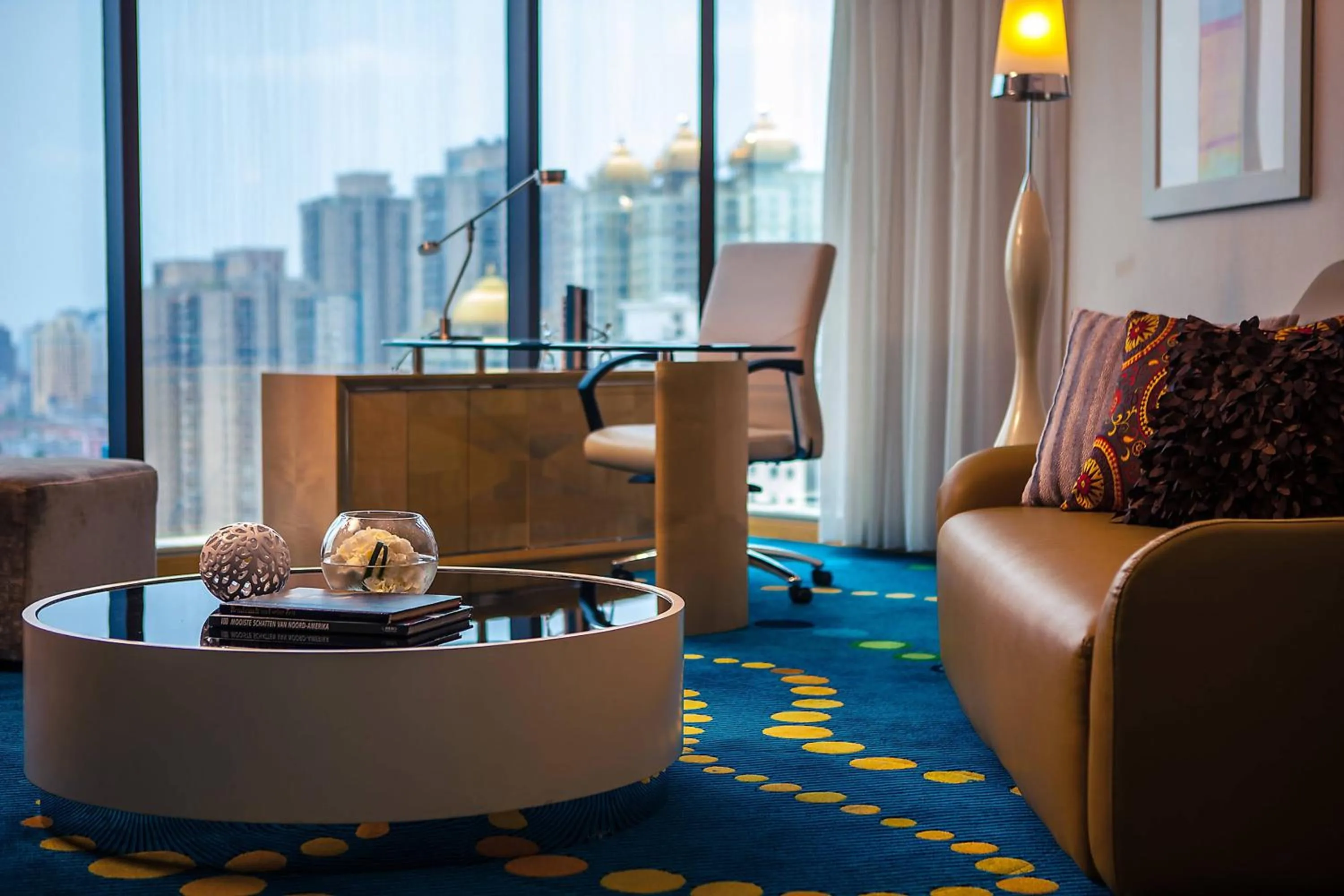 Living room in Renaissance Shanghai Yu Garden Hotel on the Bund