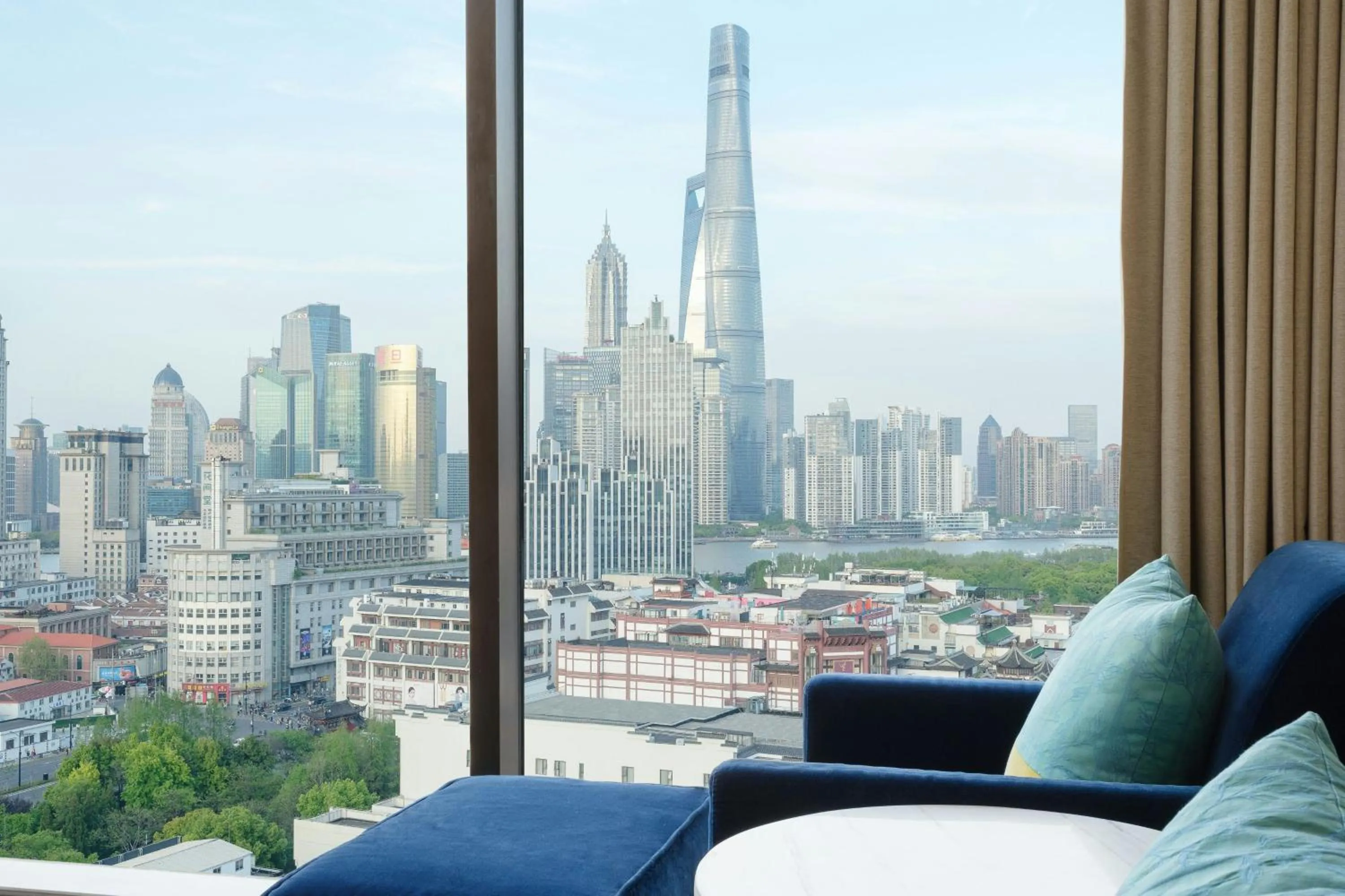 Photo of the whole room in Renaissance Shanghai Yu Garden Hotel on the Bund