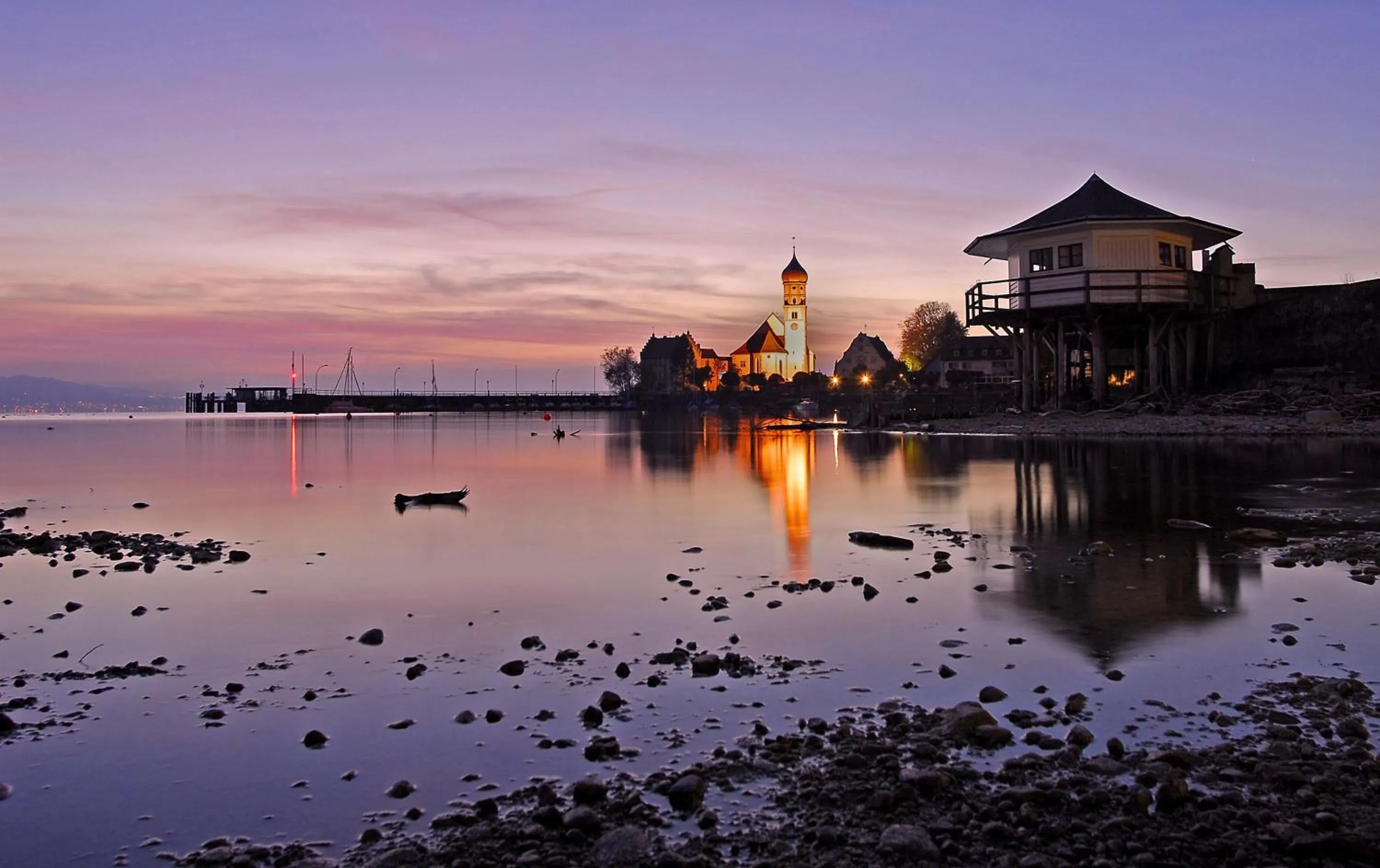 Lake view in Schloss Hotel Wasserburg