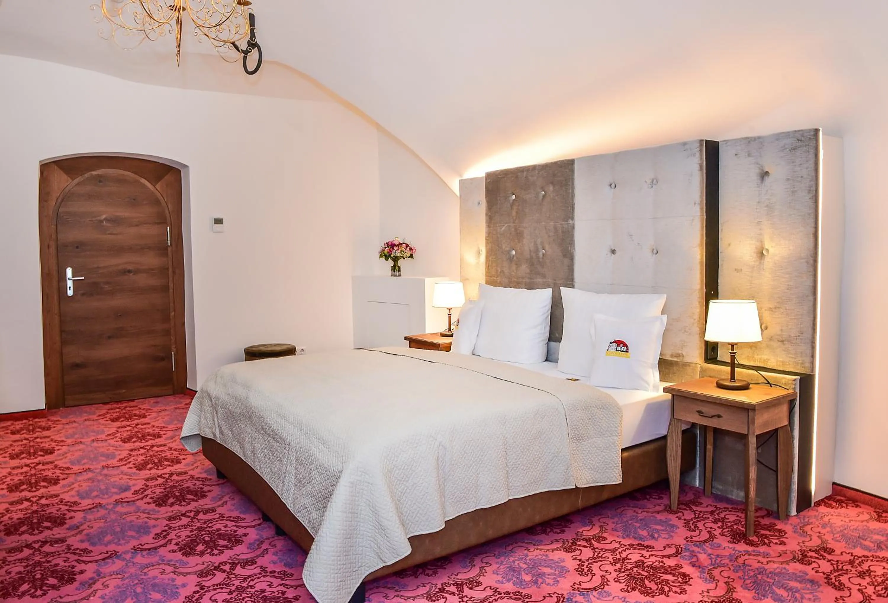 Photo of the whole room, Bed in Schloss Hotel Wasserburg