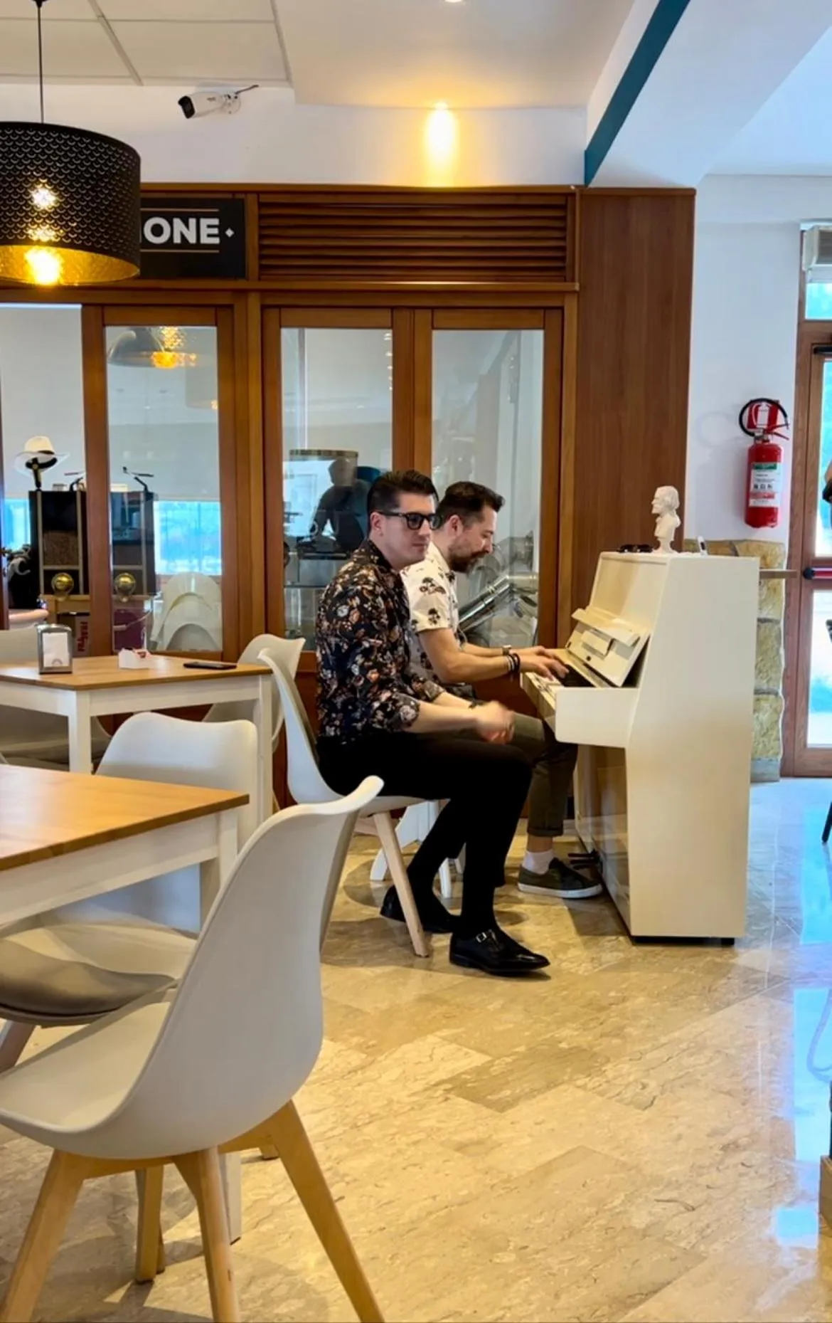 Restaurant/places to eat in Hotel La Vetta Europa