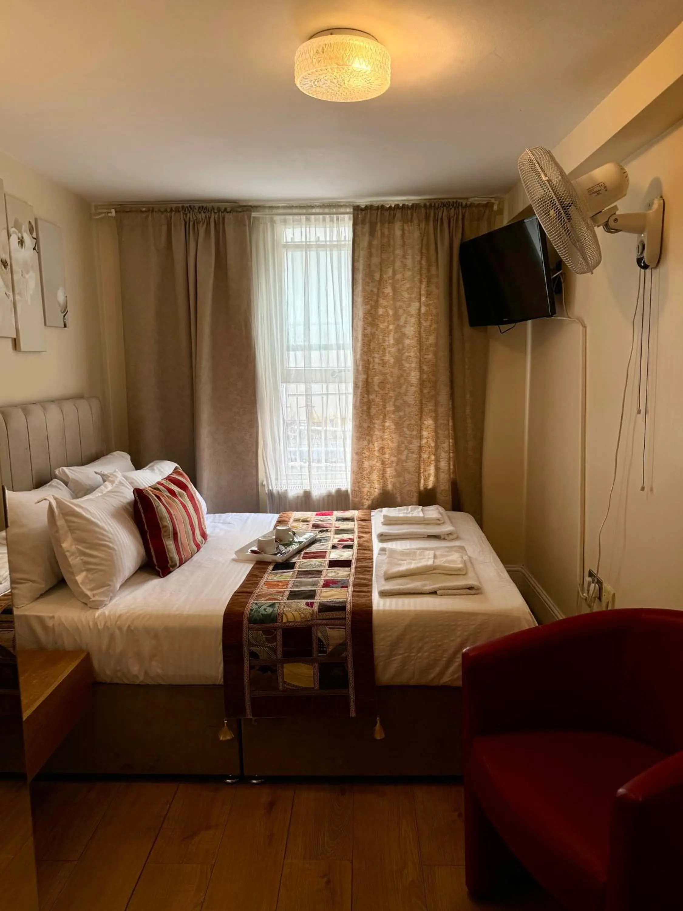 Bed in ABC Hyde Park Hotel