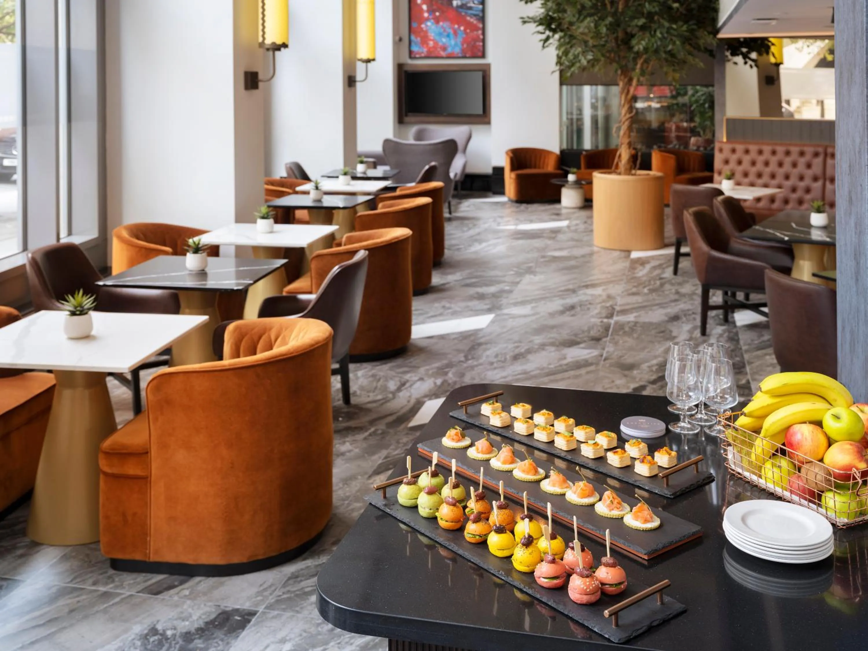 Lounge or bar in Leonardo Royal London St Paul’s