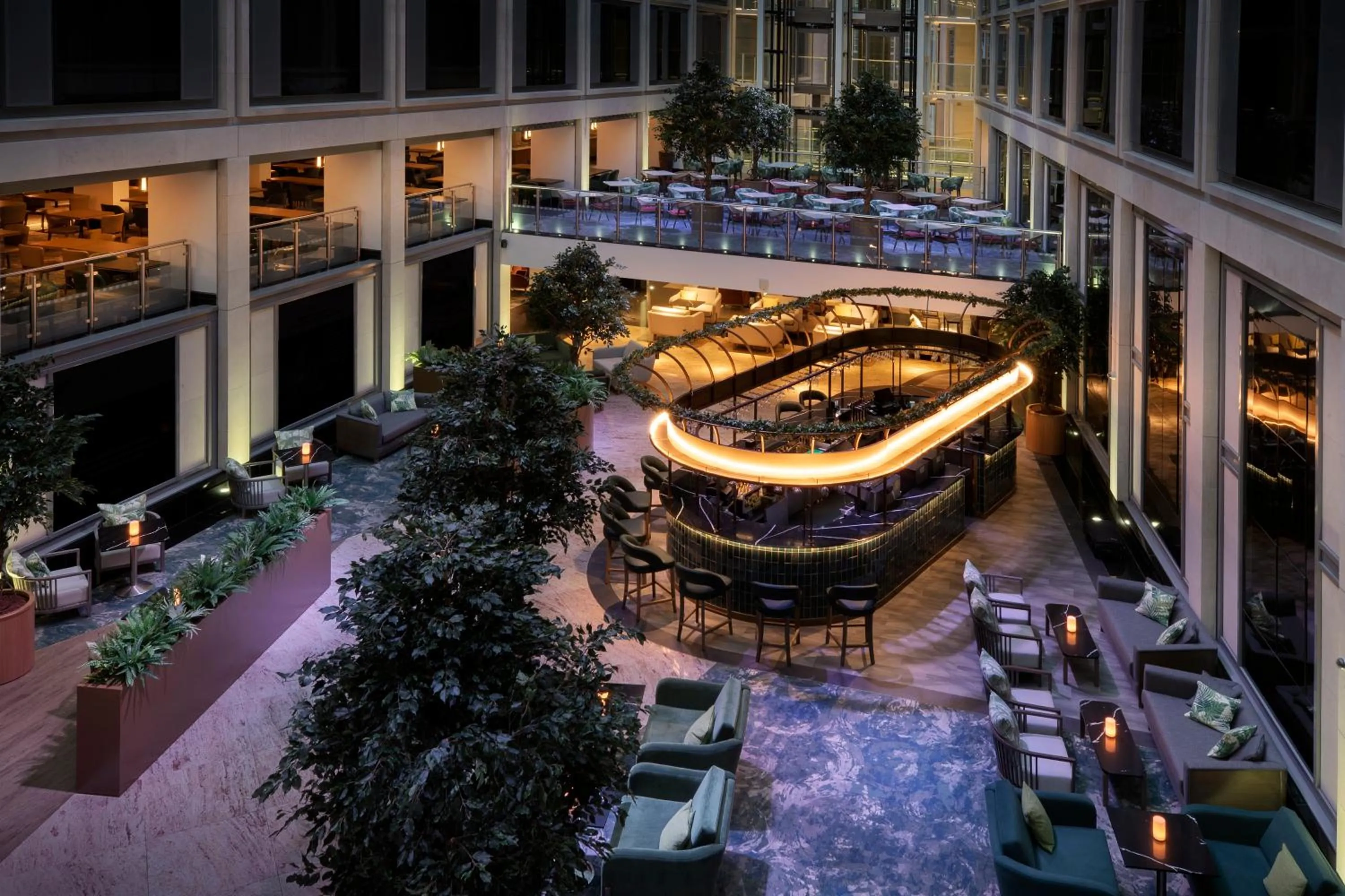 Lounge or bar in Leonardo Royal London St Paul’s