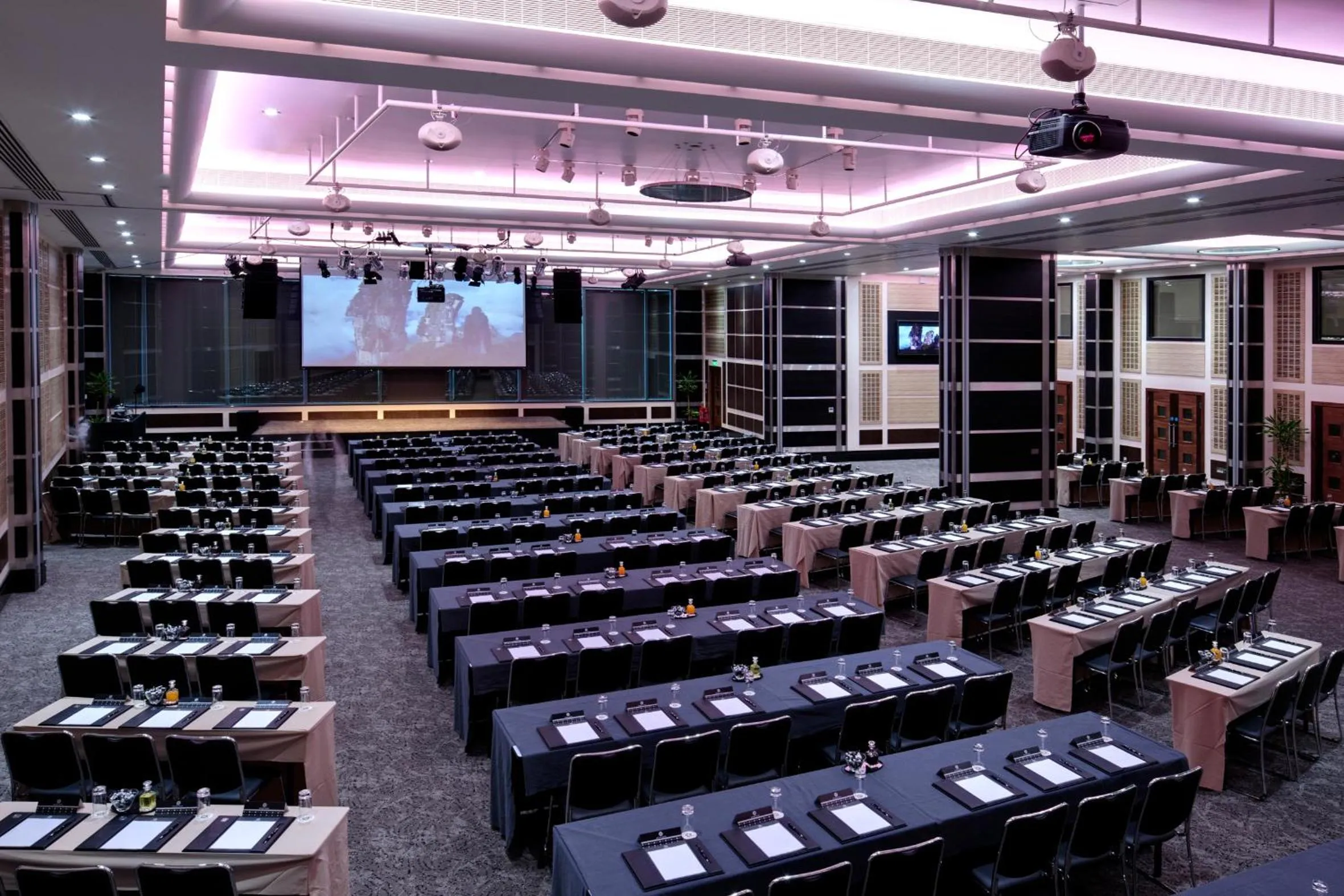 Meeting/conference room in Leonardo Royal London St Paul’s